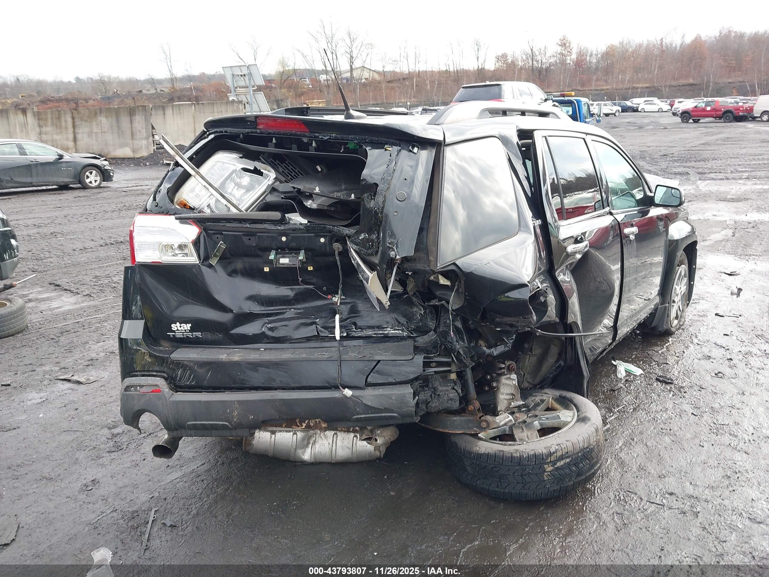 GMC TERRAIN image 6
