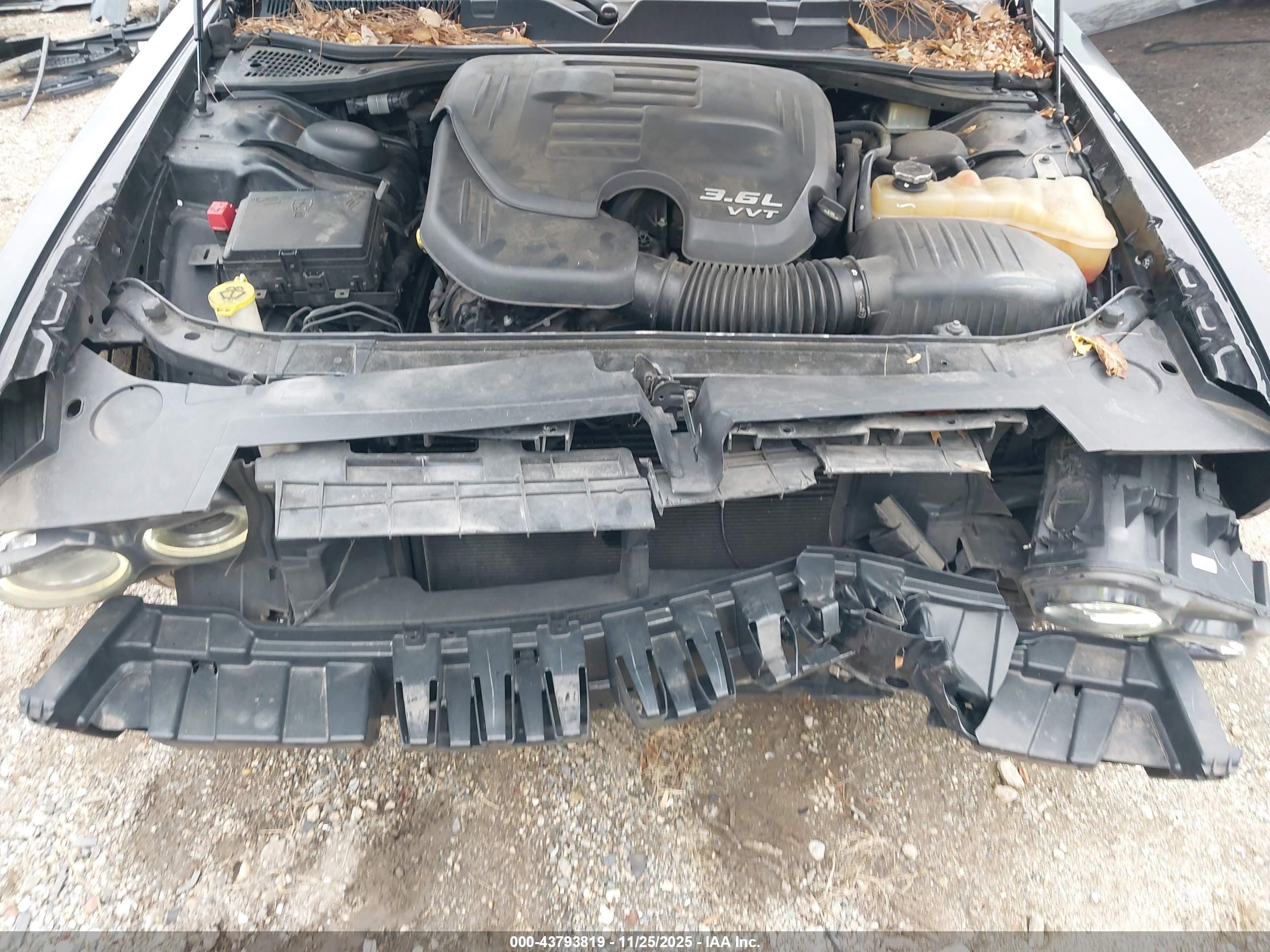 DODGE CHALLENGER image 10