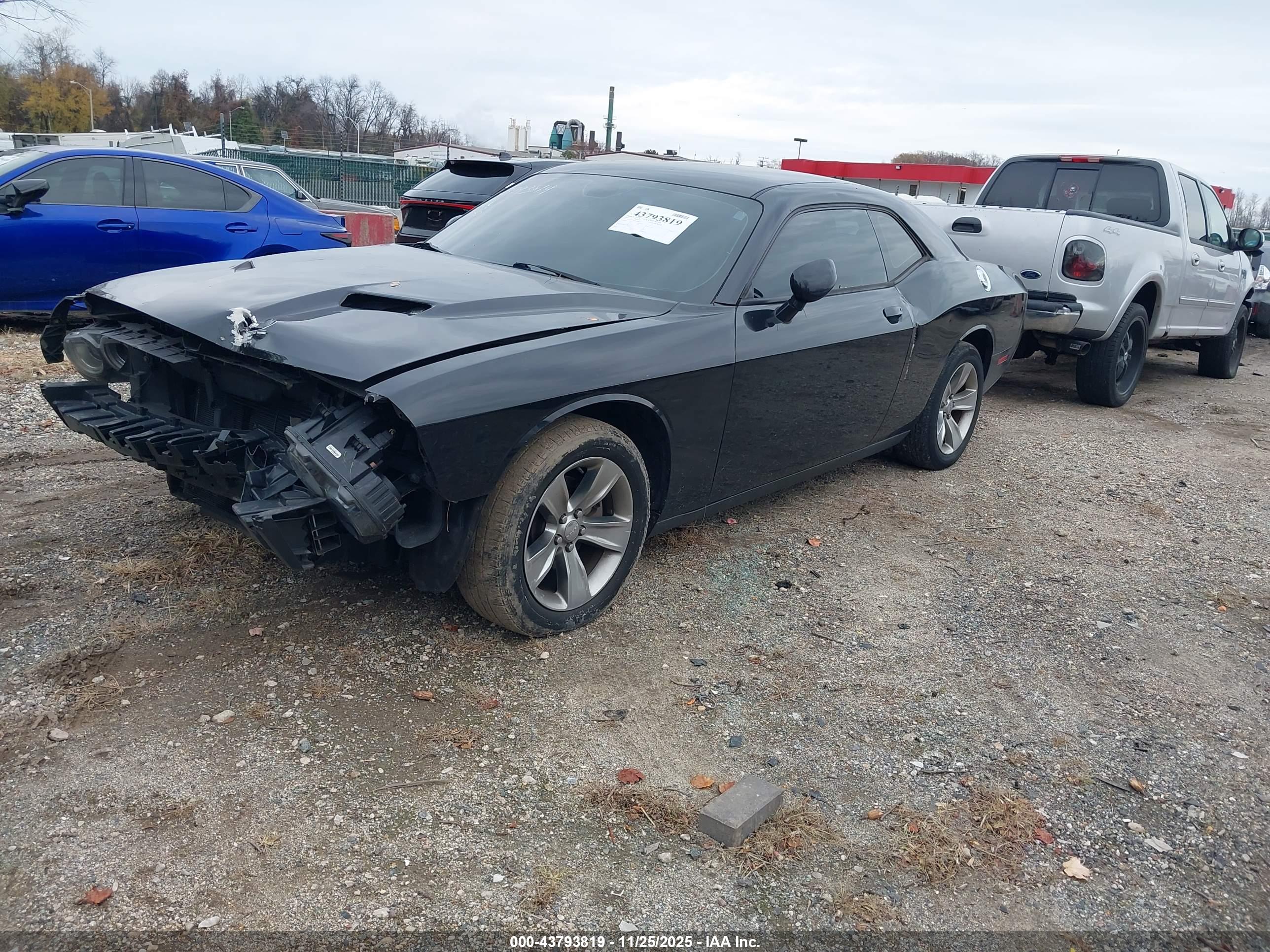 DODGE CHALLENGER image 2