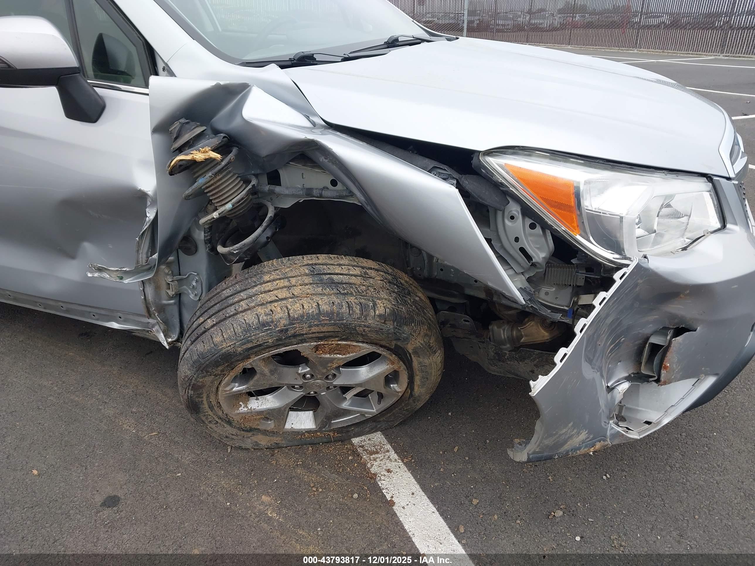 SUBARU FORESTER image 6