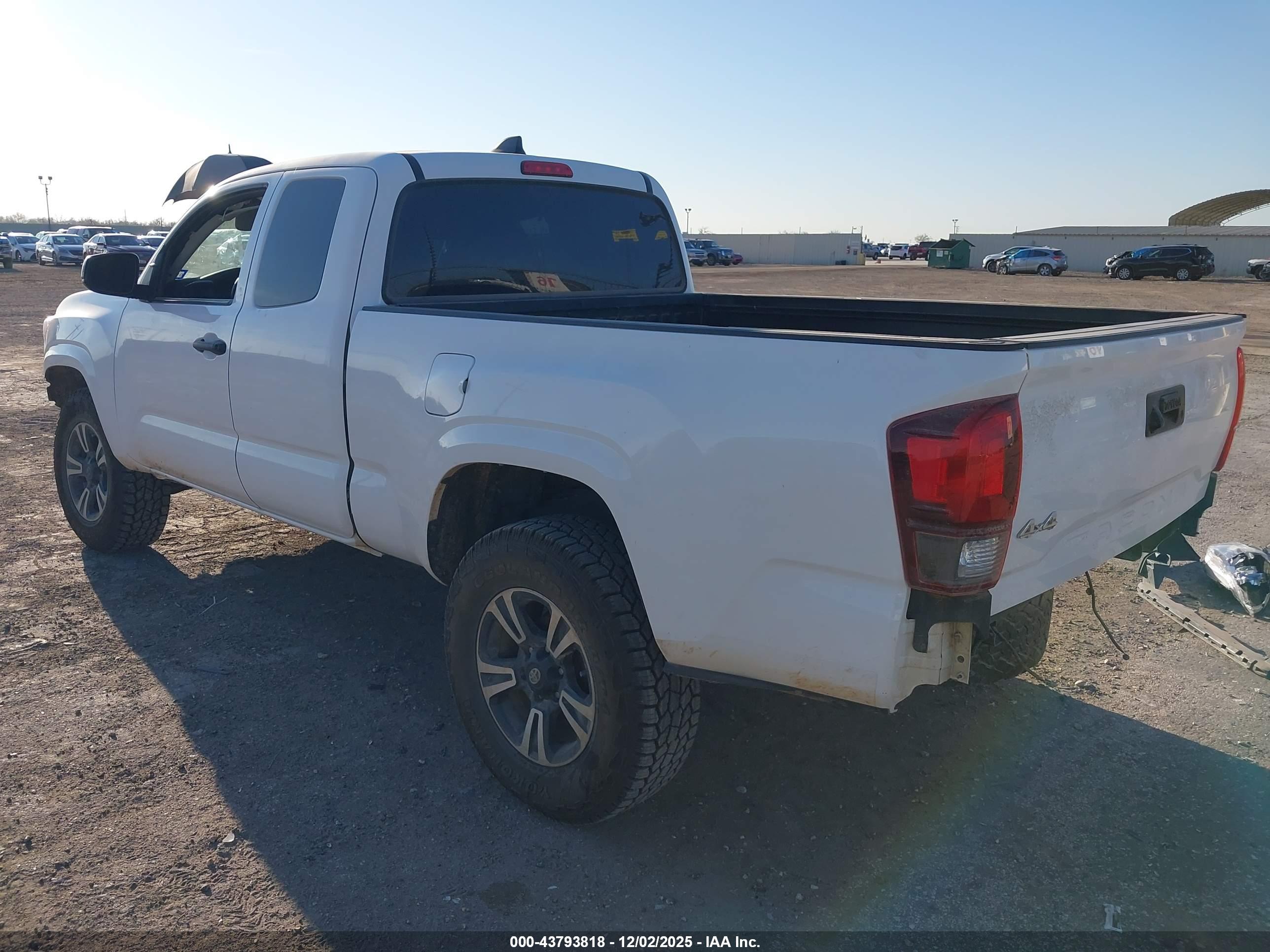 TOYOTA TACOMA image 3