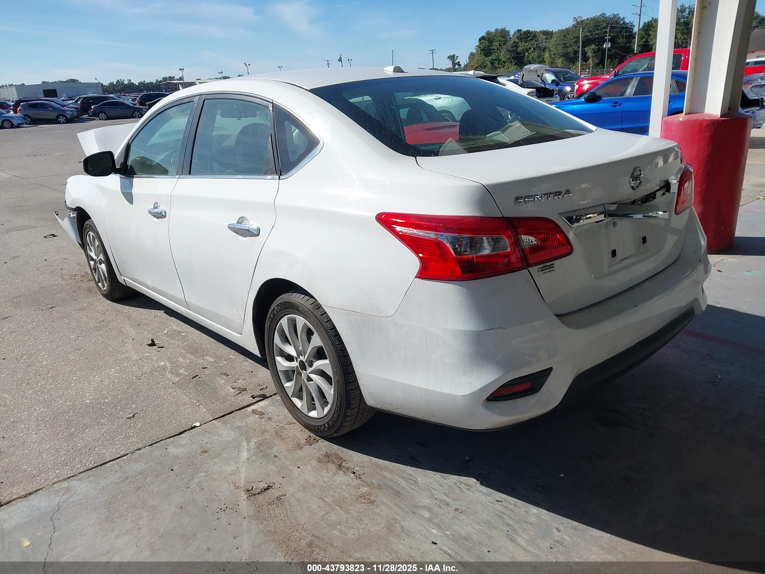 NISSAN SENTRA image 3