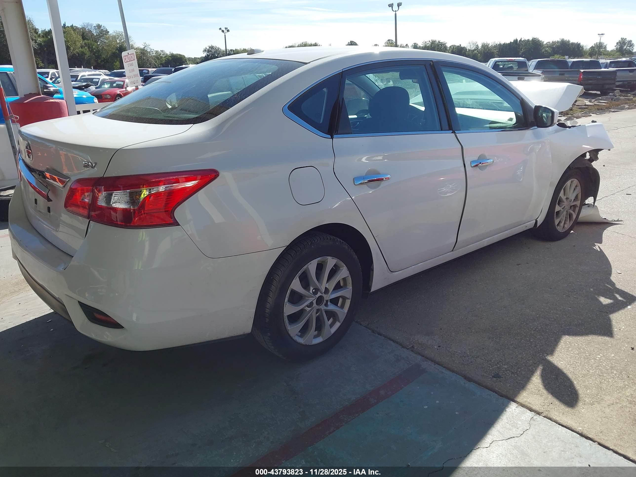 NISSAN SENTRA image 4