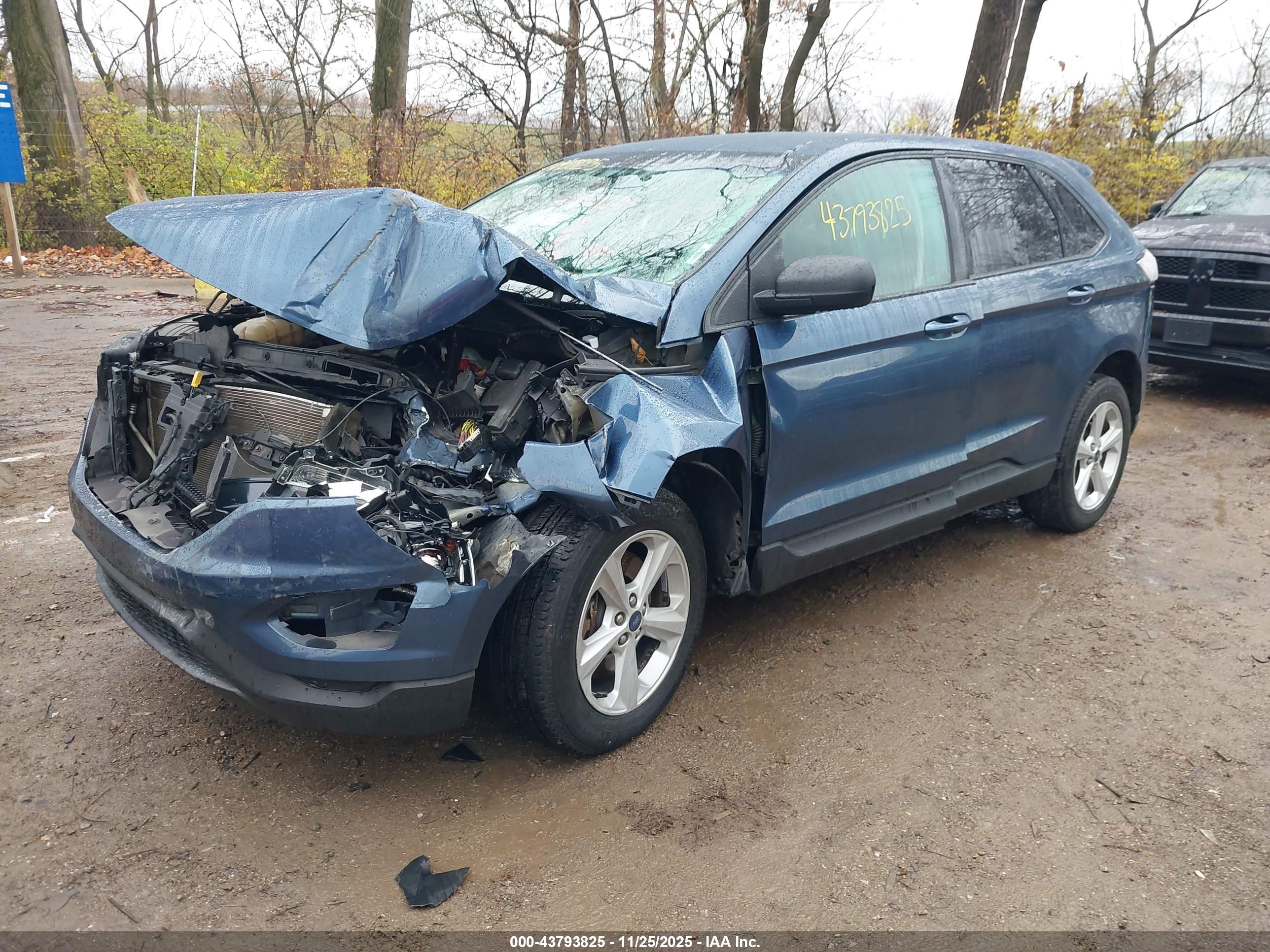 FORD EDGE image 2