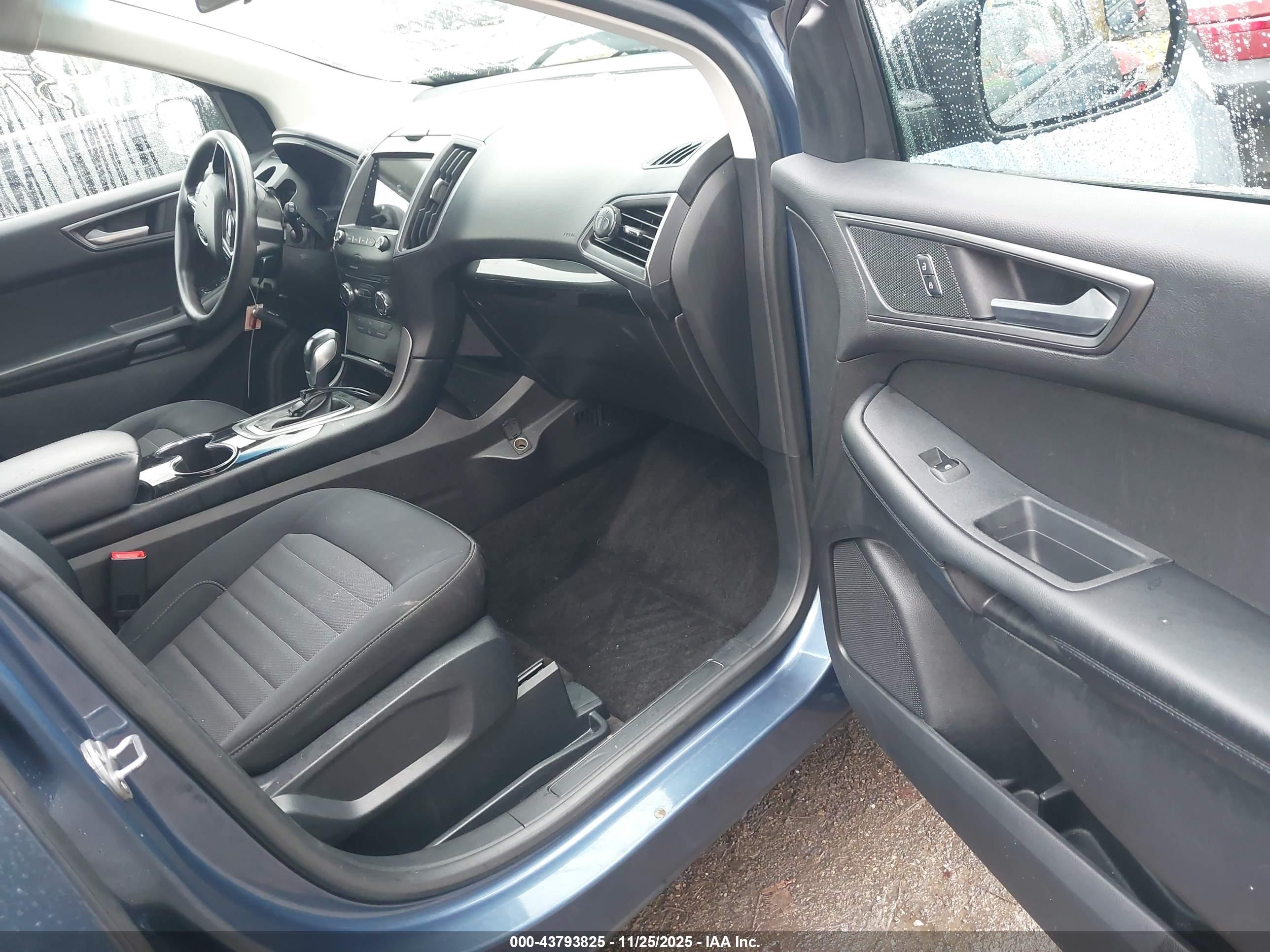 FORD EDGE image 5