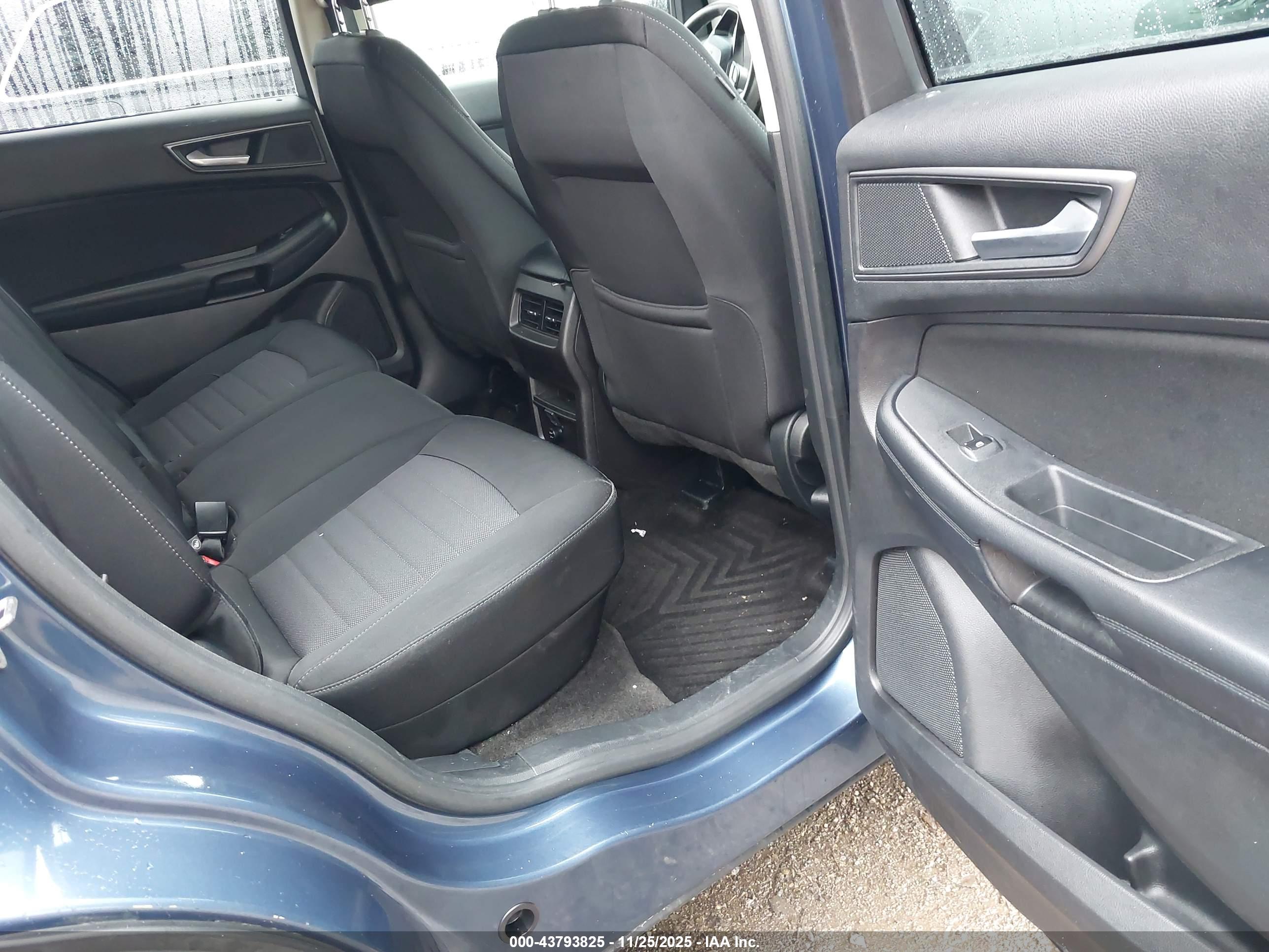 FORD EDGE image 8