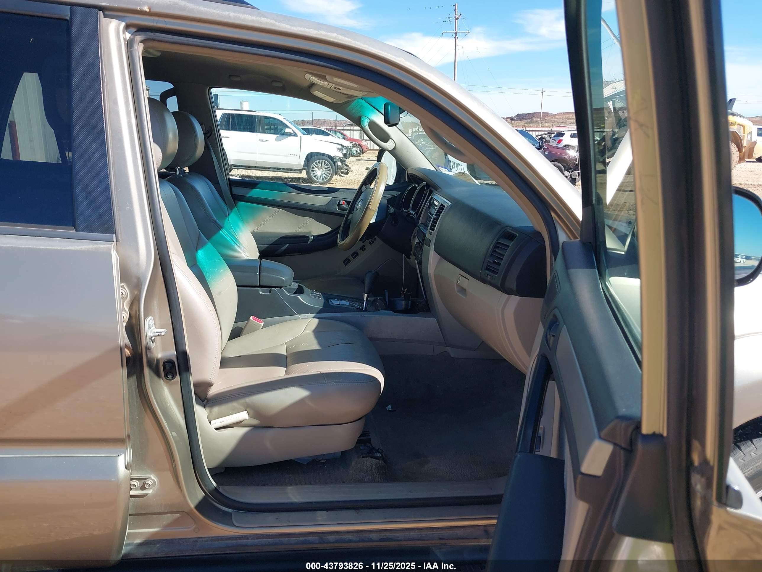 TOYOTA 4RUNNER image 5