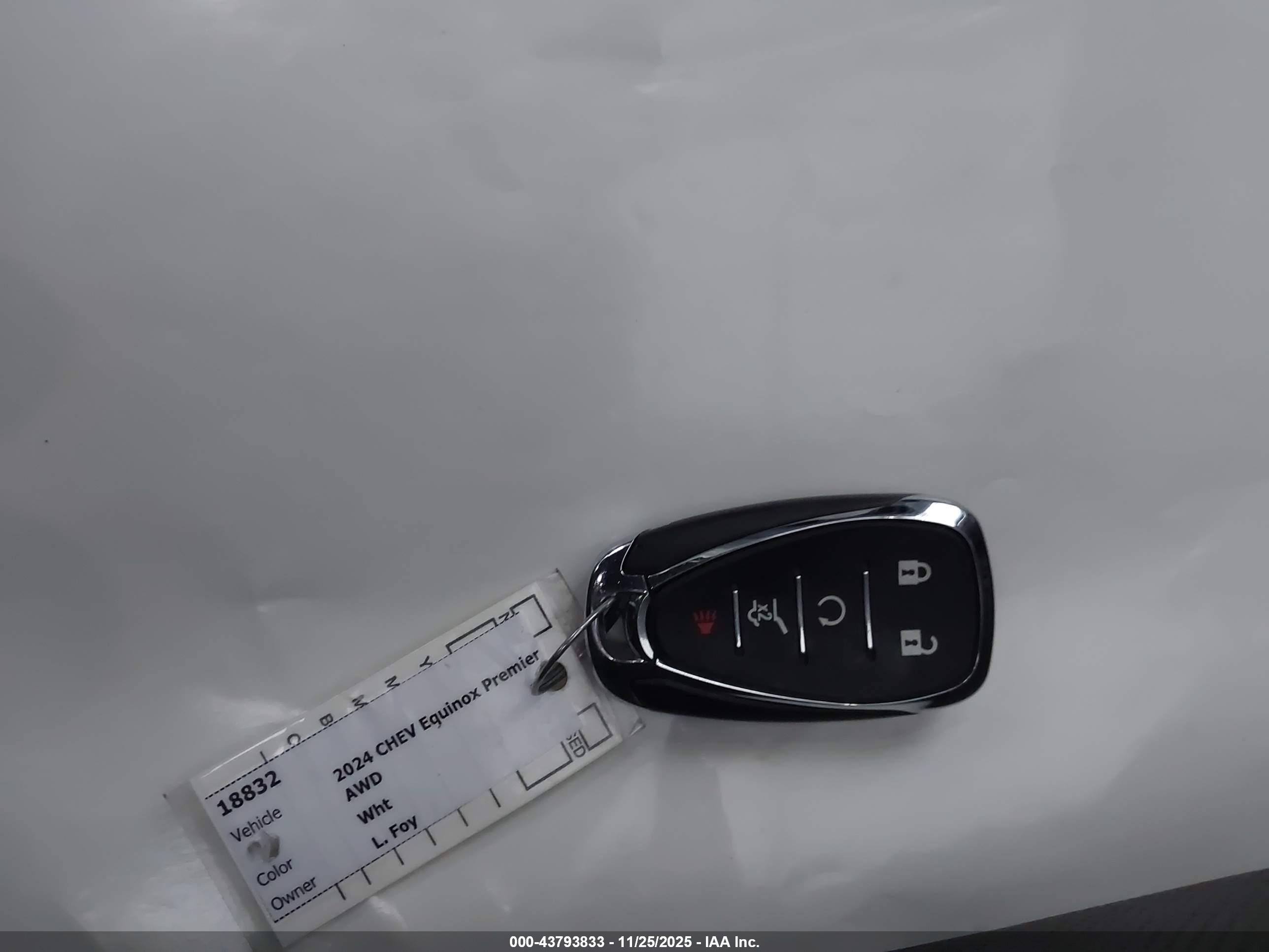 CHEVROLET EQUINOX image 11