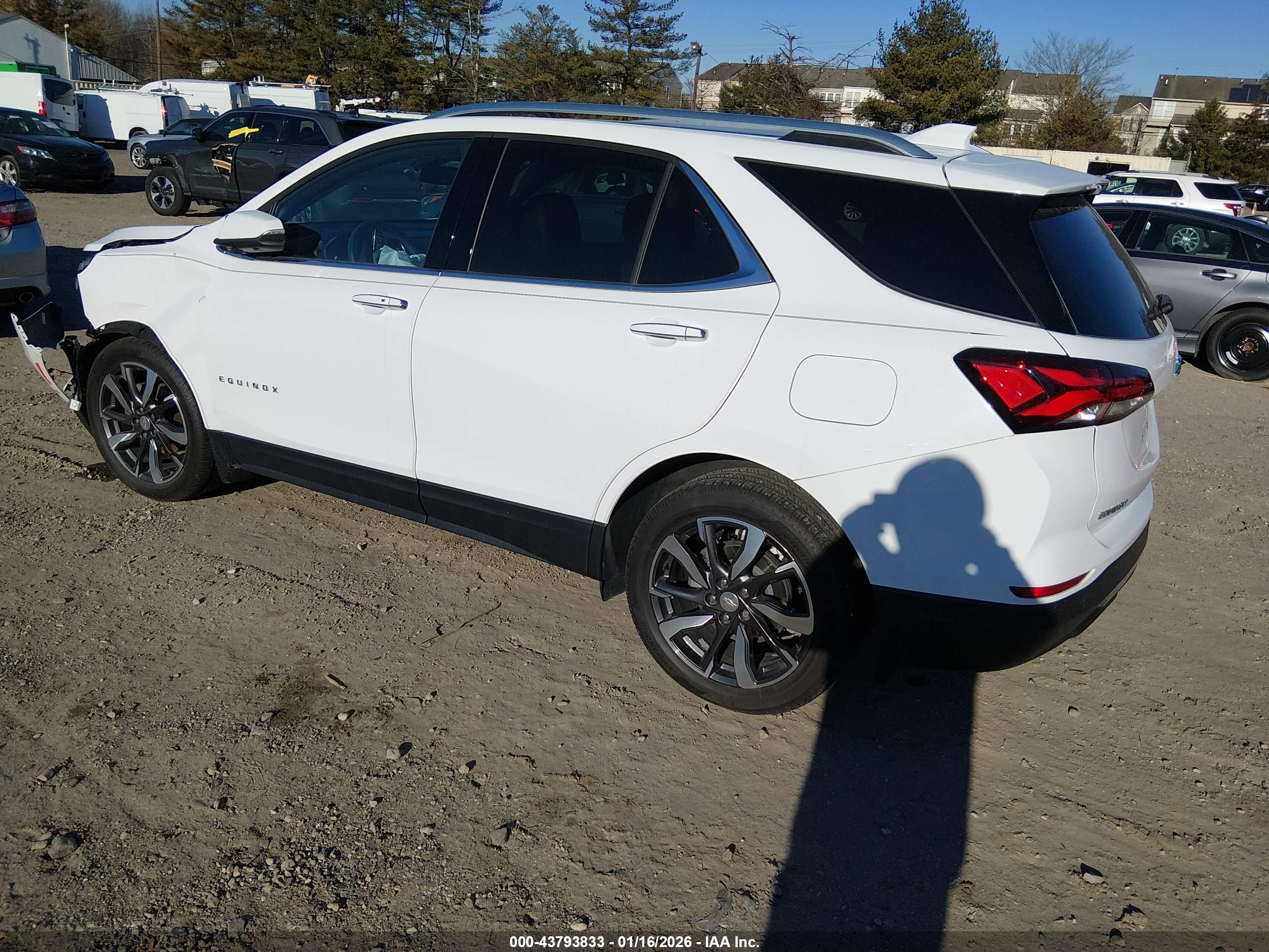 CHEVROLET EQUINOX image 3