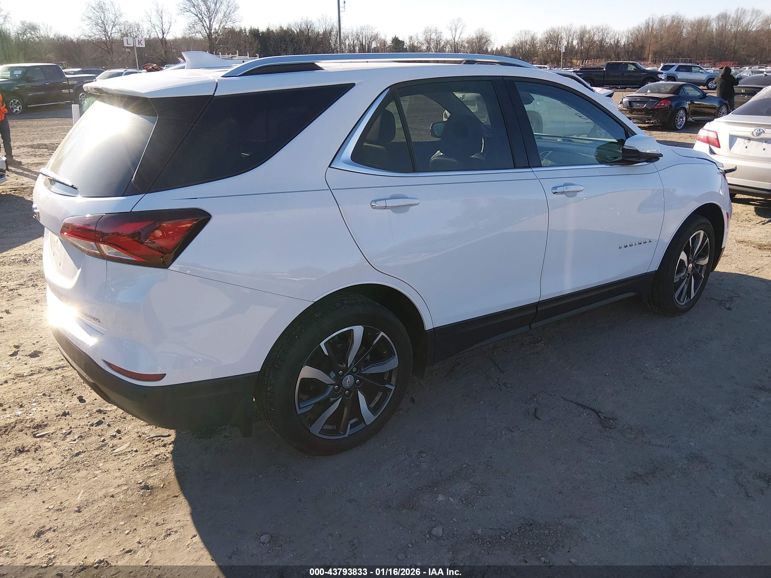 CHEVROLET EQUINOX image 4