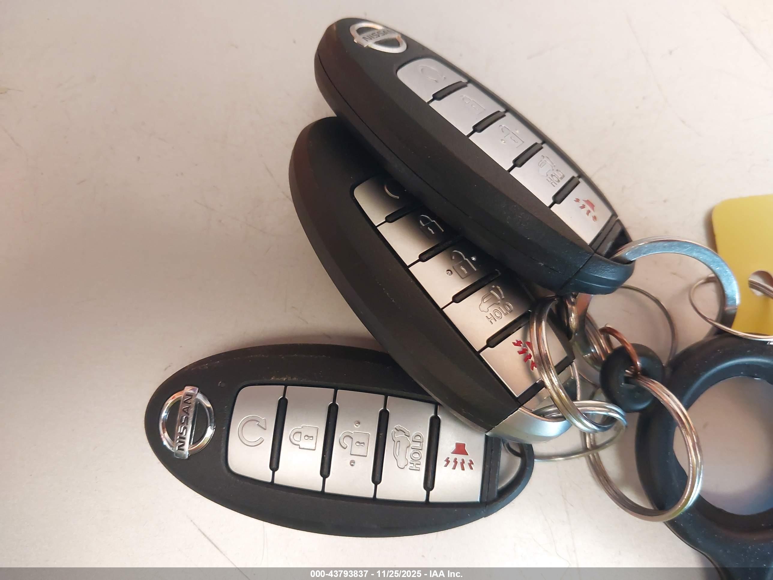 NISSAN PATHFINDER image 11