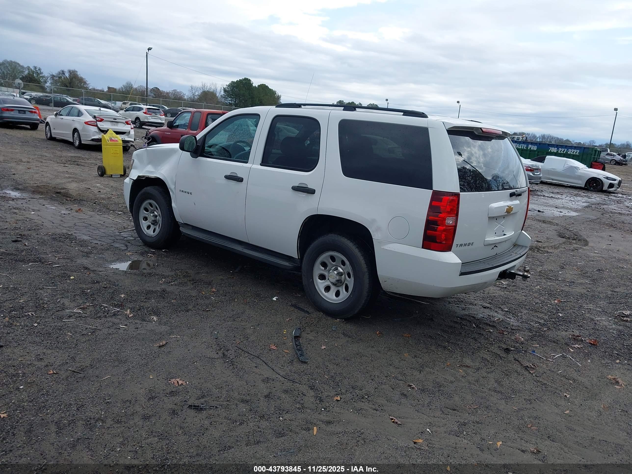 CHEVROLET TAHOE image 3