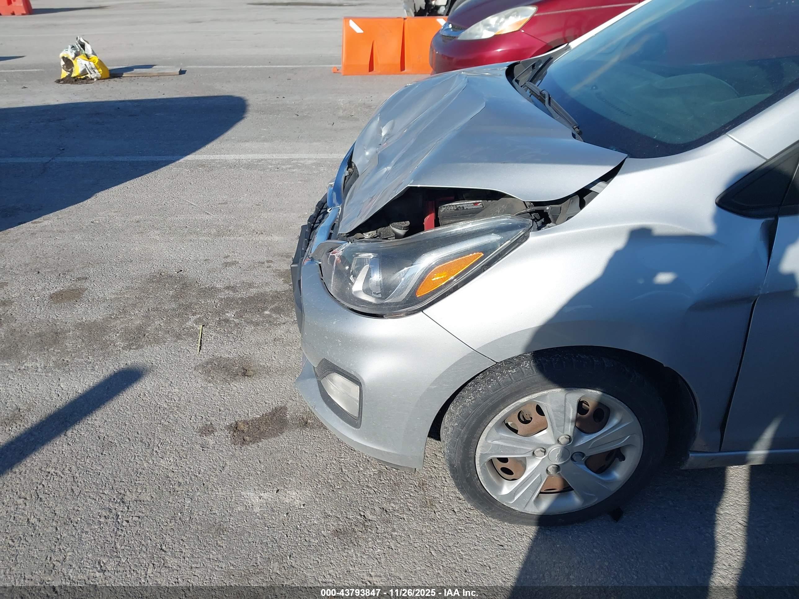 CHEVROLET SPARK image 6