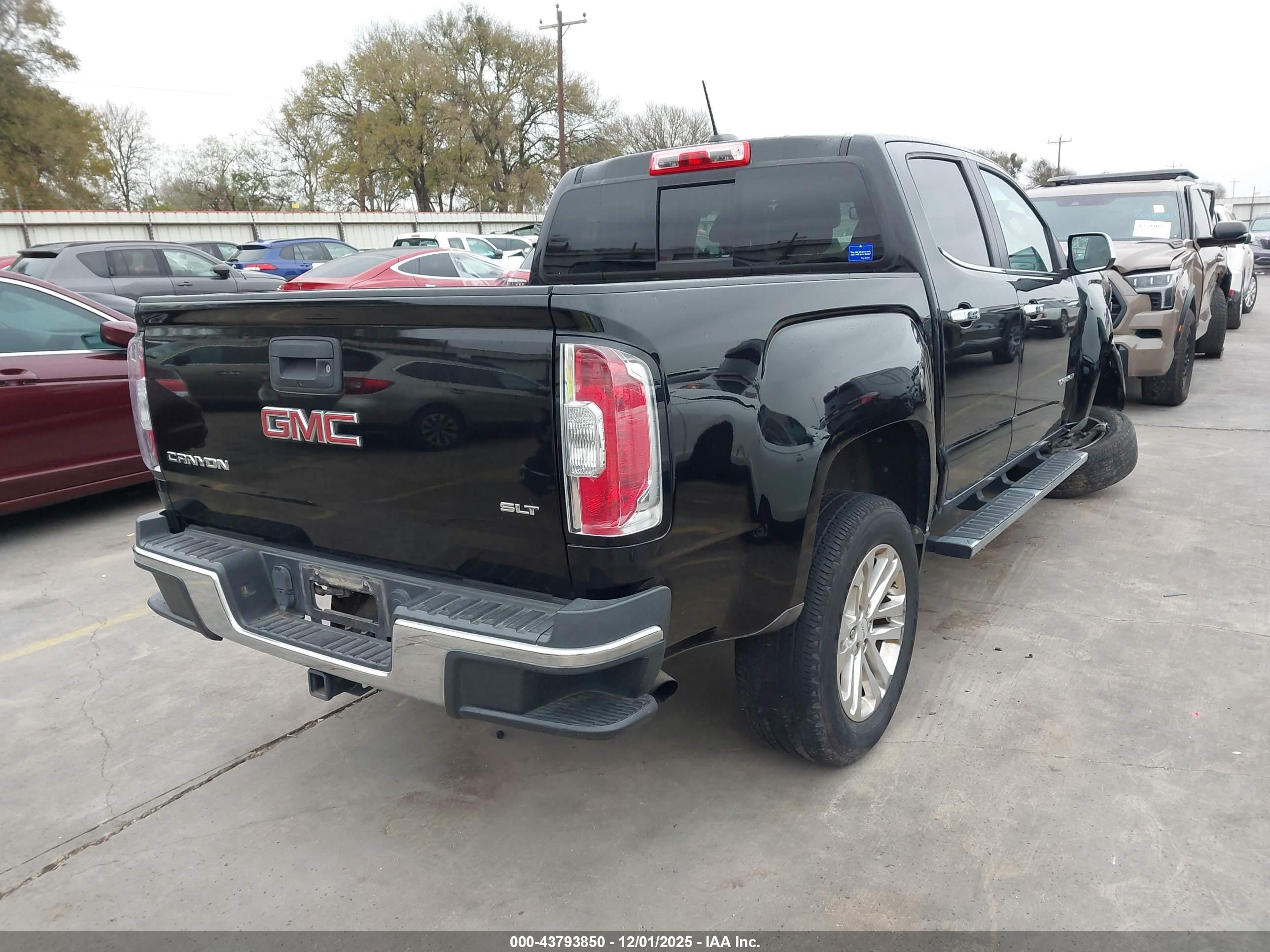 GMC CANYON image 4