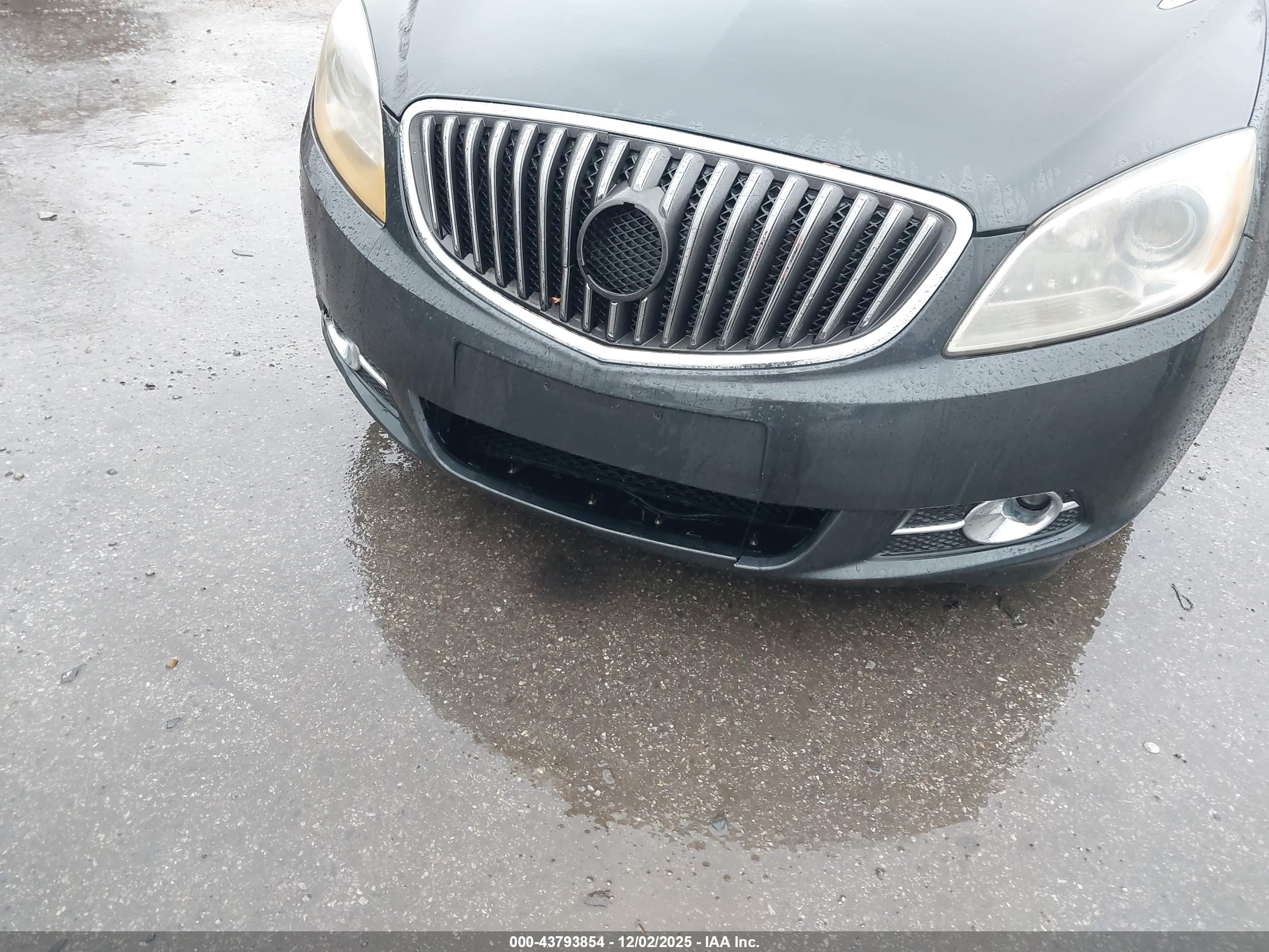 BUICK VERANO image 6
