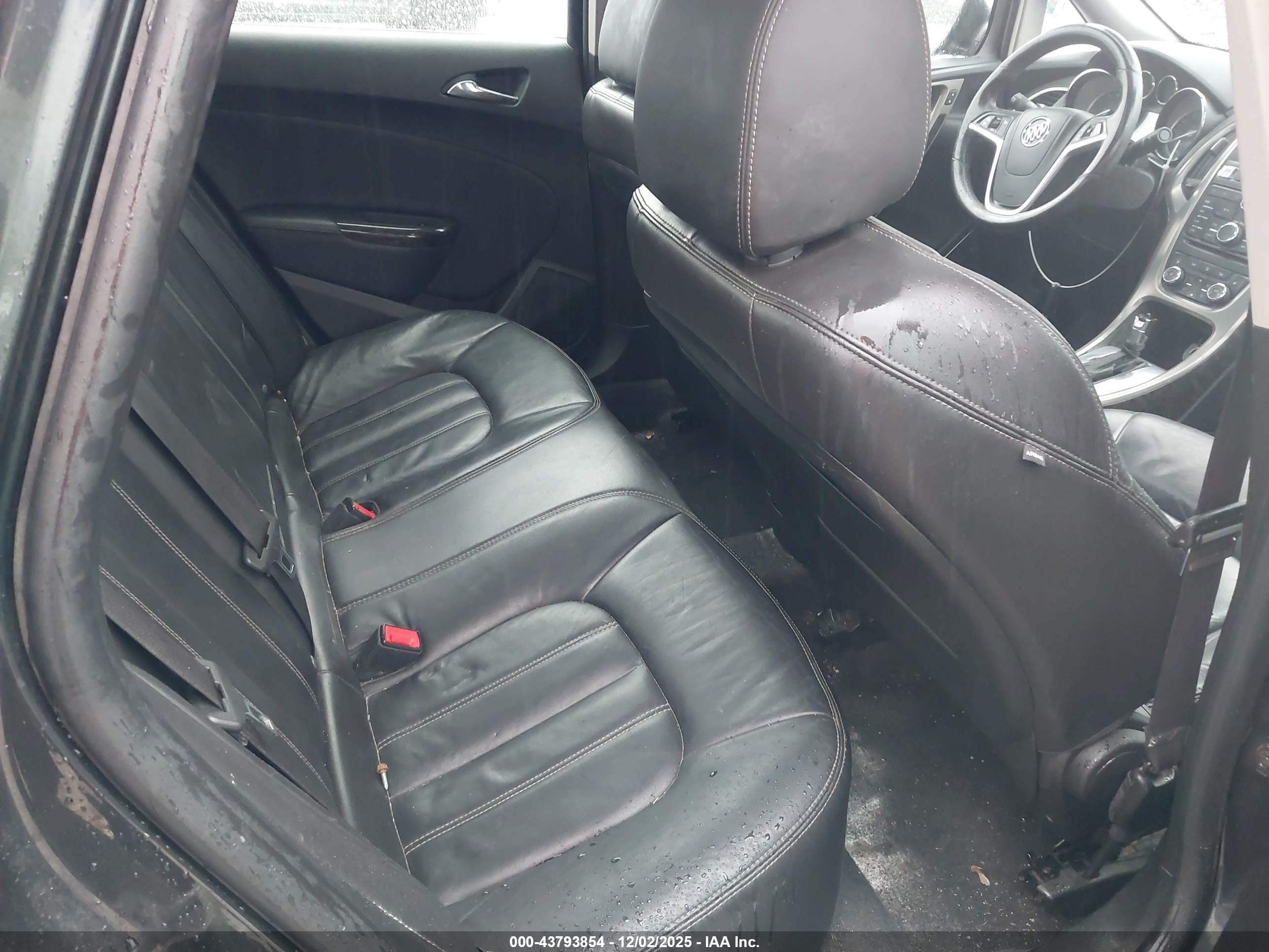 BUICK VERANO image 8