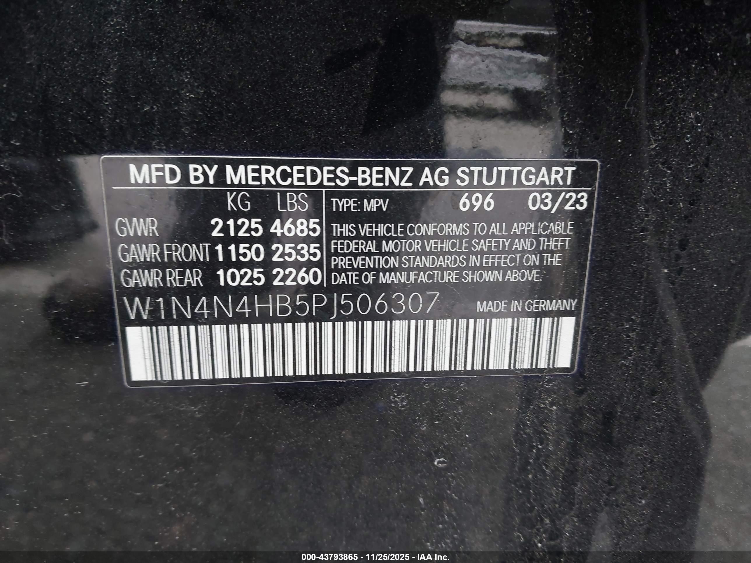 MERCEDES-BENZ GLA image 9