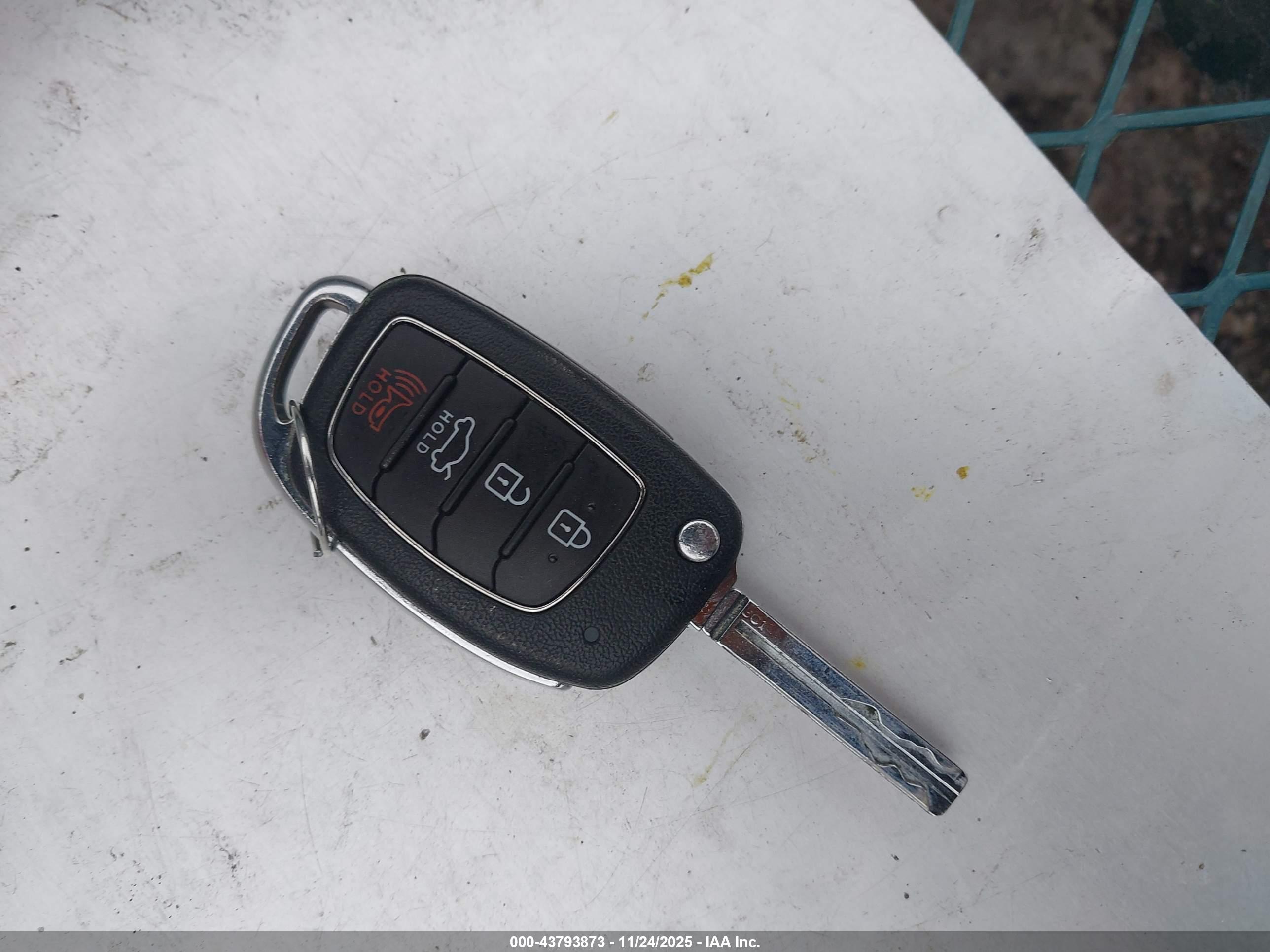 HYUNDAI SONATA image 11