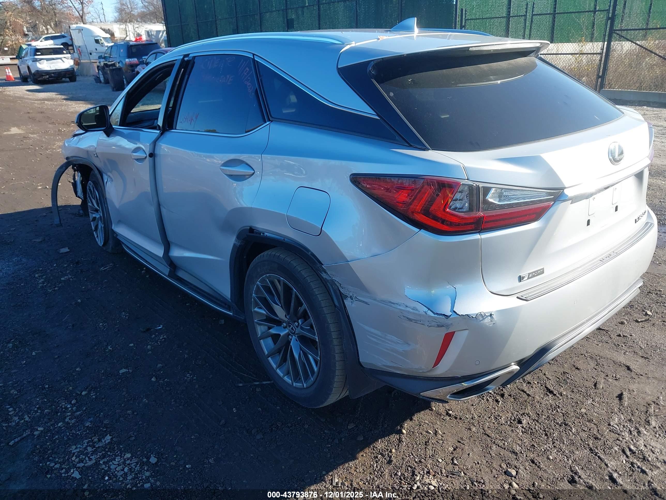 LEXUS RX image 3