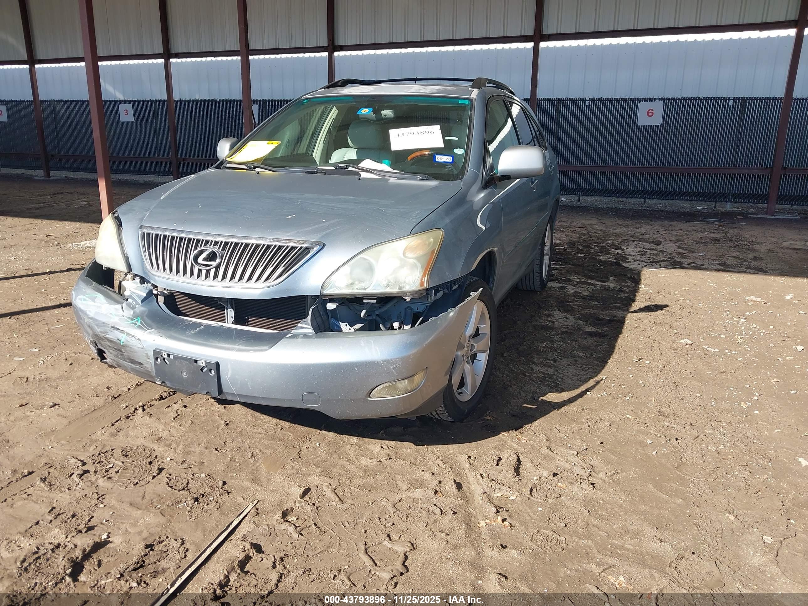 LEXUS RX image 2