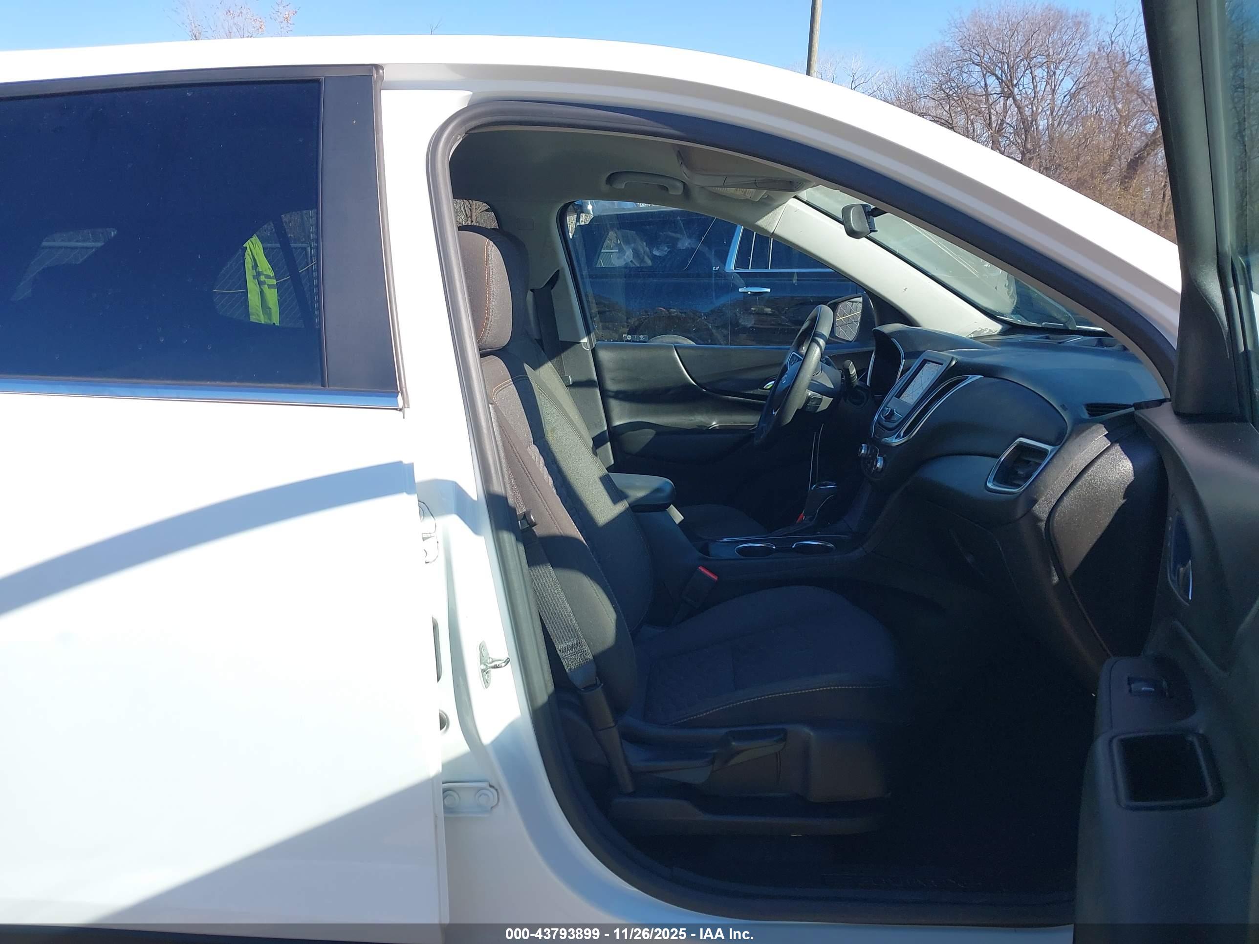 CHEVROLET EQUINOX image 5