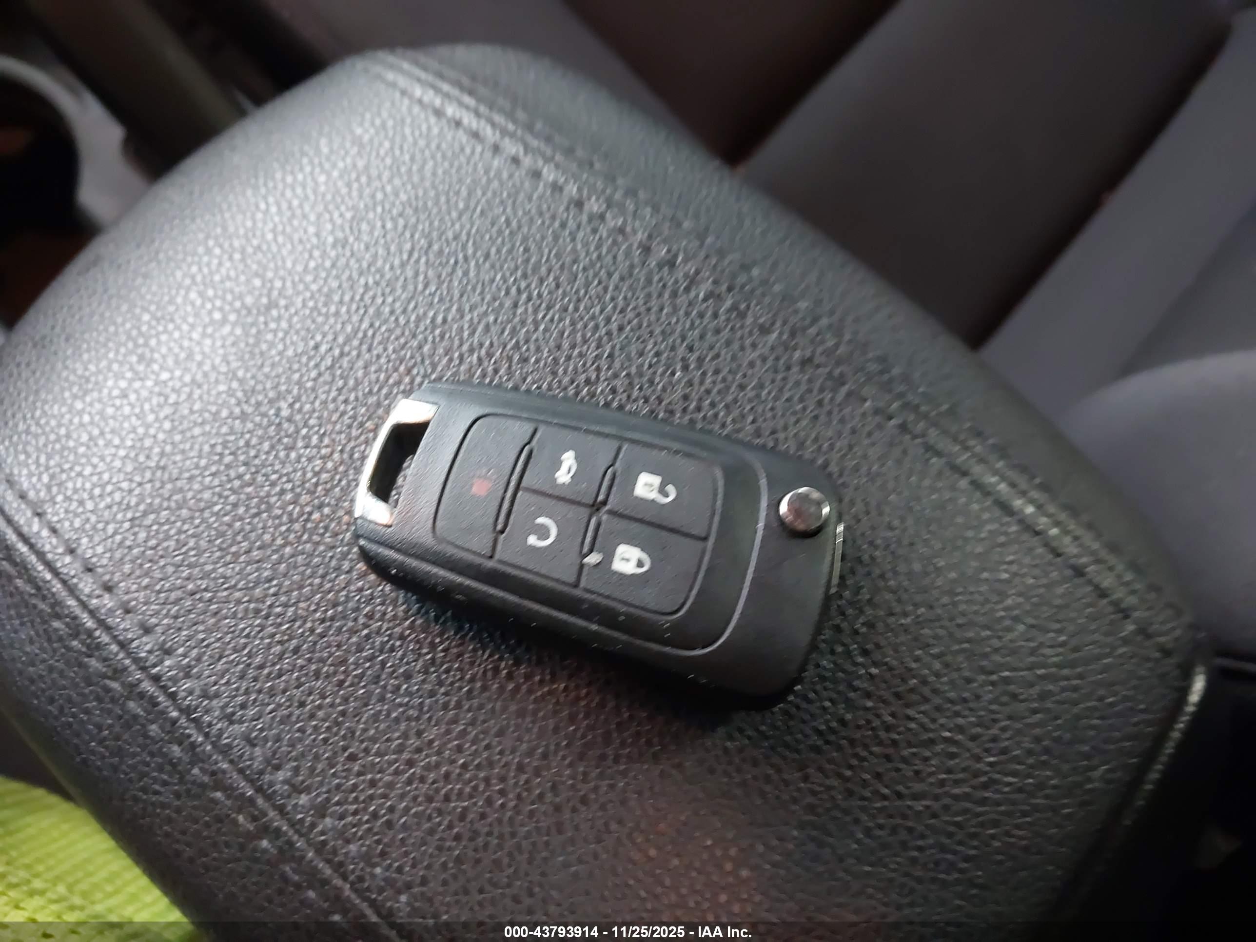 CHEVROLET CRUZE image 11