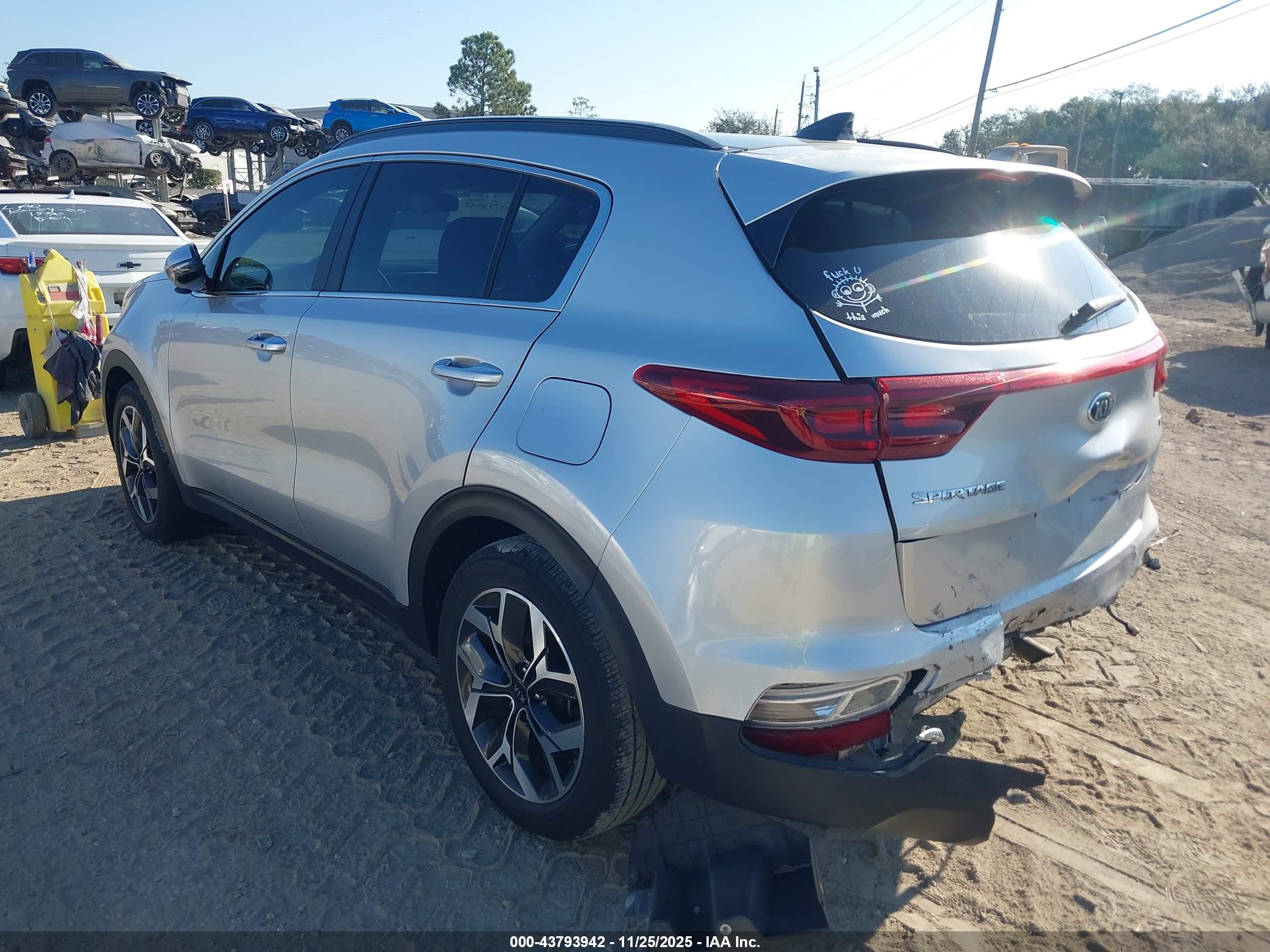 KIA SPORTAGE image 3