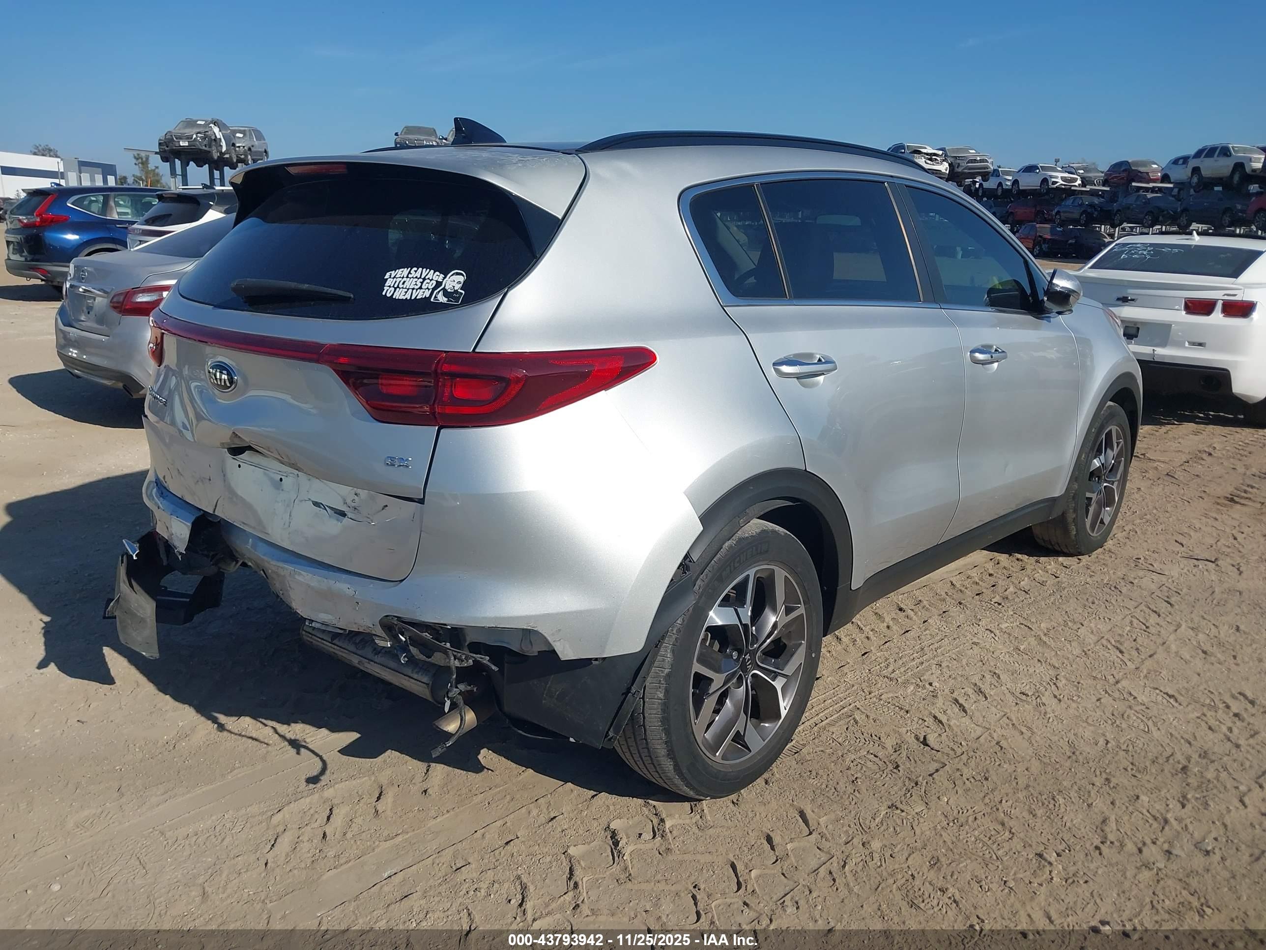 KIA SPORTAGE image 4