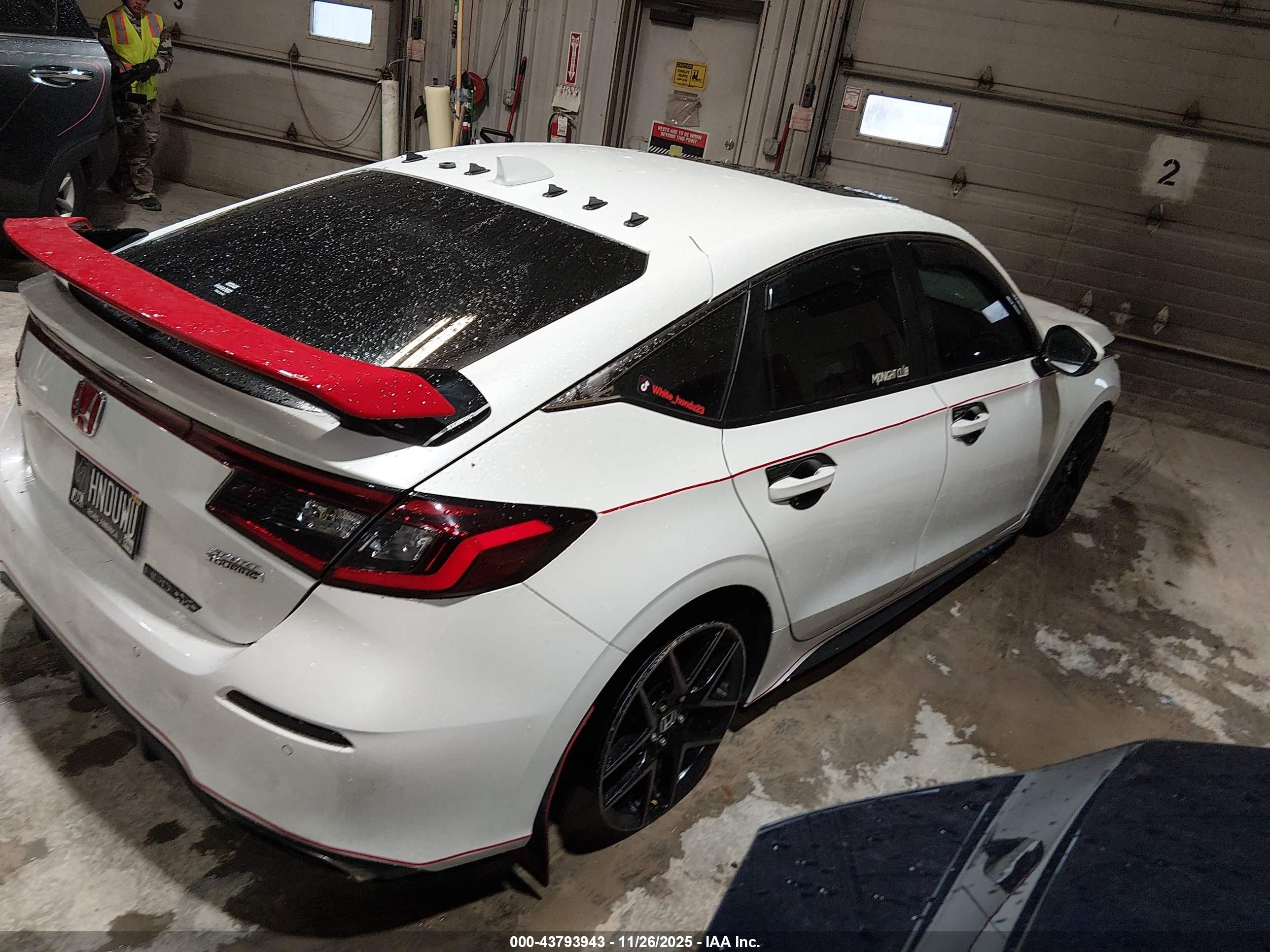 HONDA CIVIC image 4