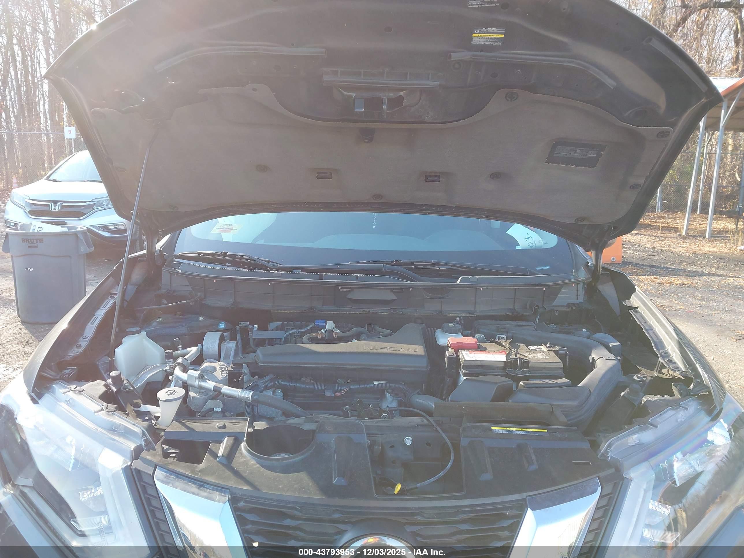 NISSAN ROGUE image 10