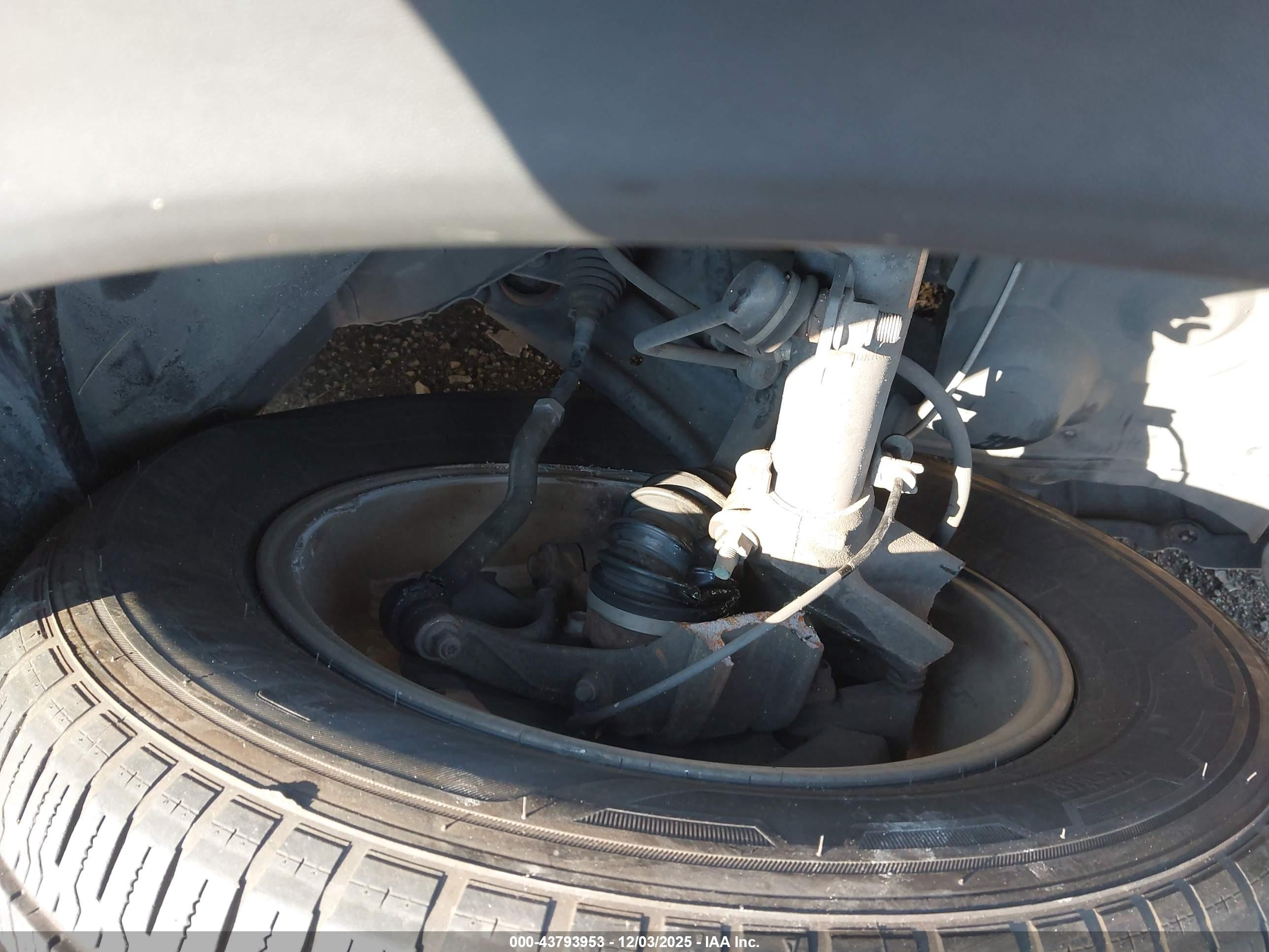 NISSAN ROGUE image 6