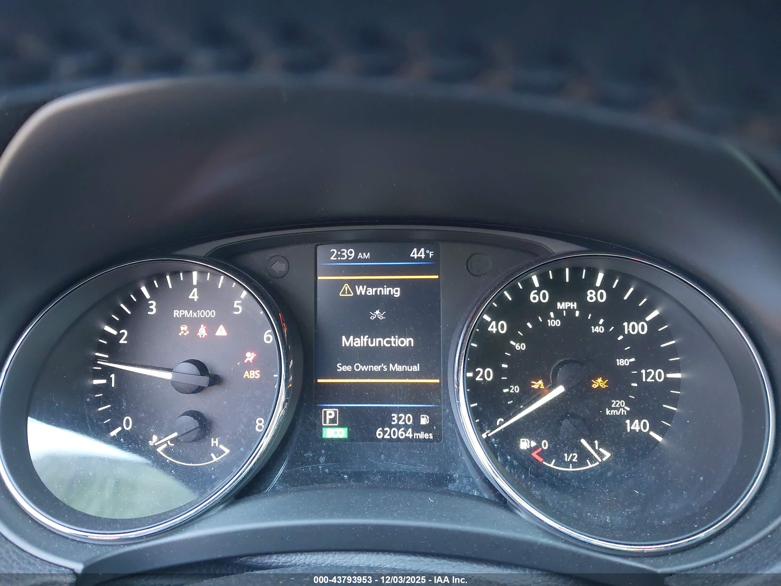 NISSAN ROGUE image 7
