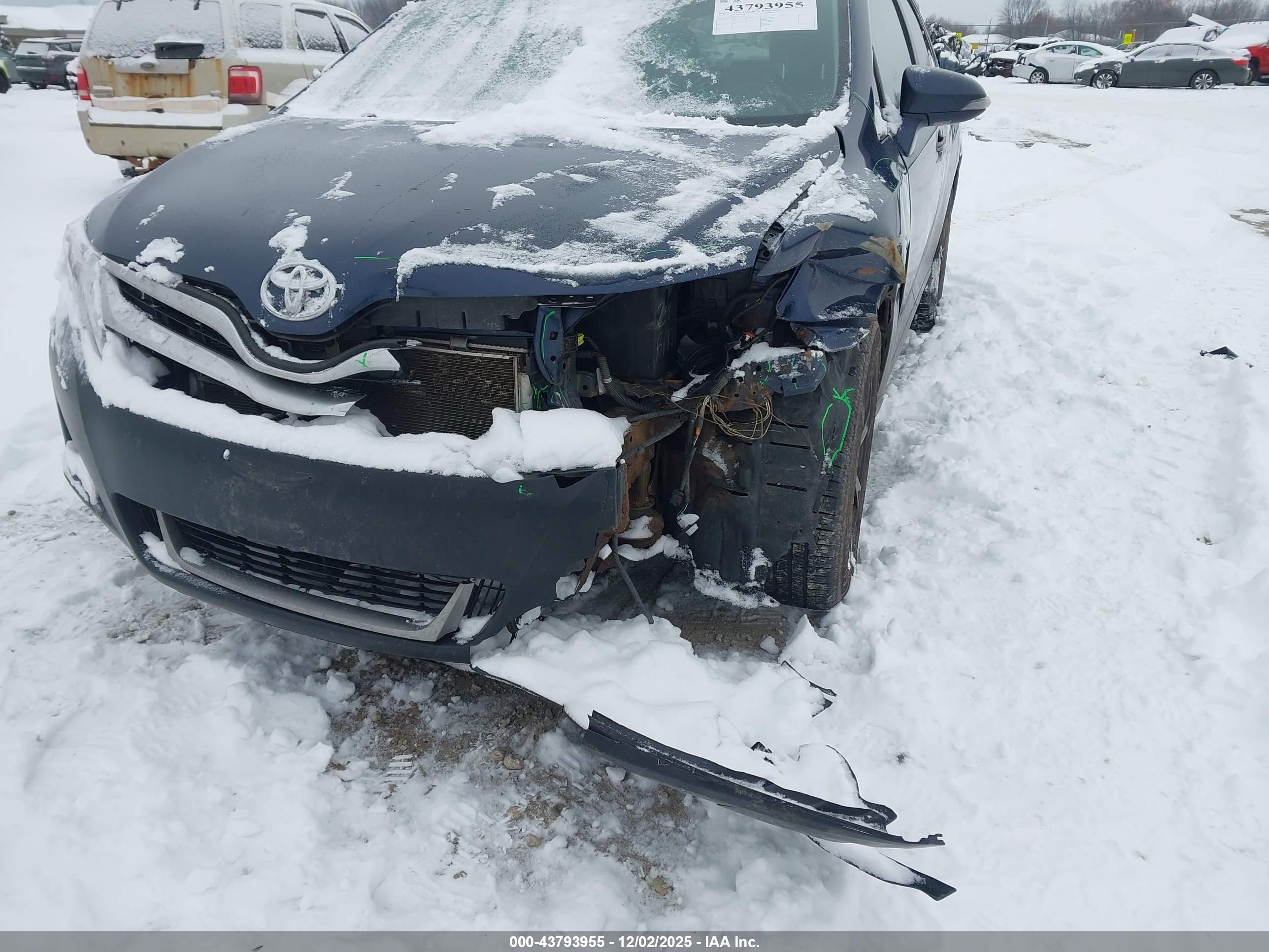 TOYOTA VENZA image 6