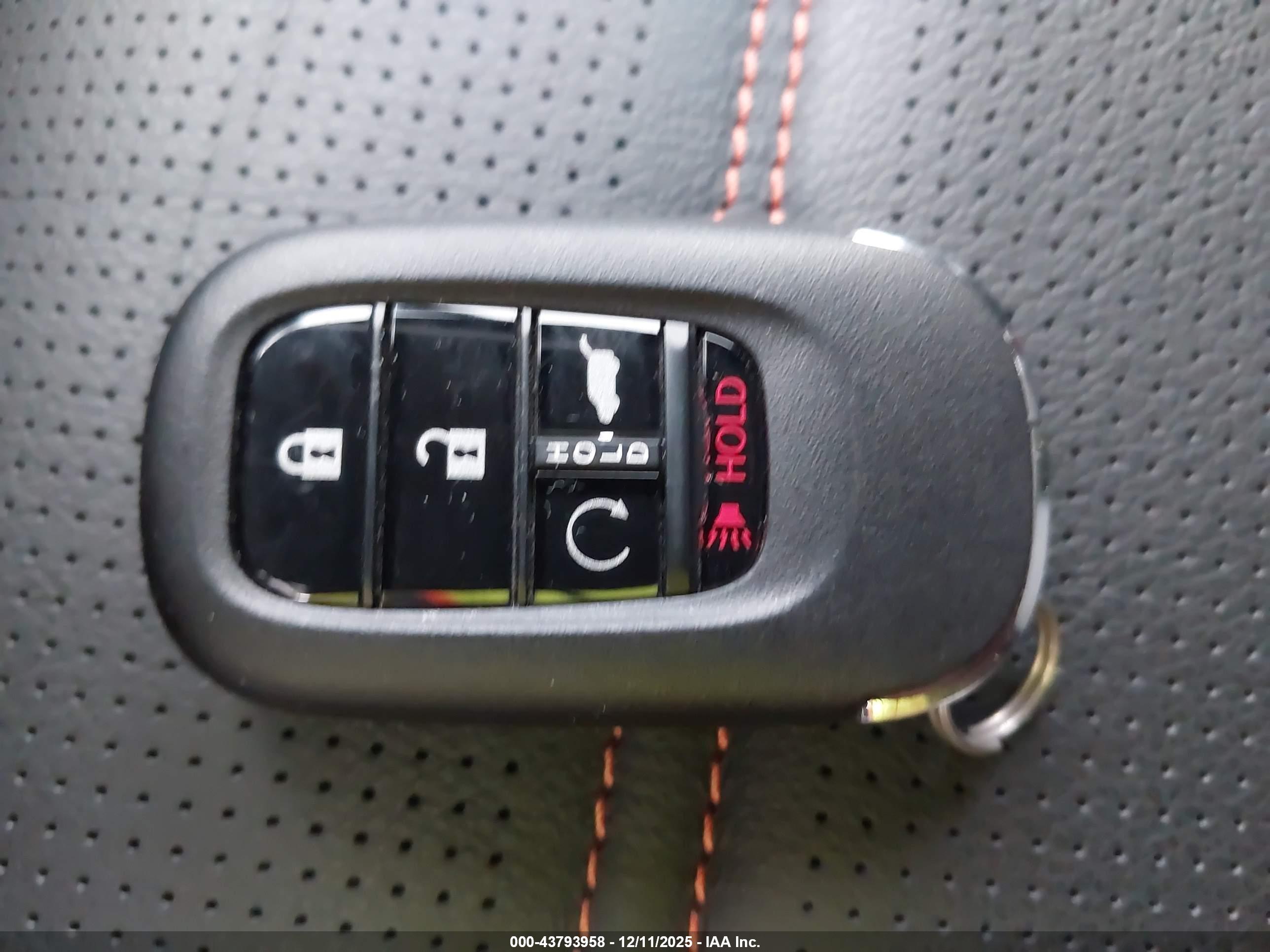 HONDA CR-V image 11