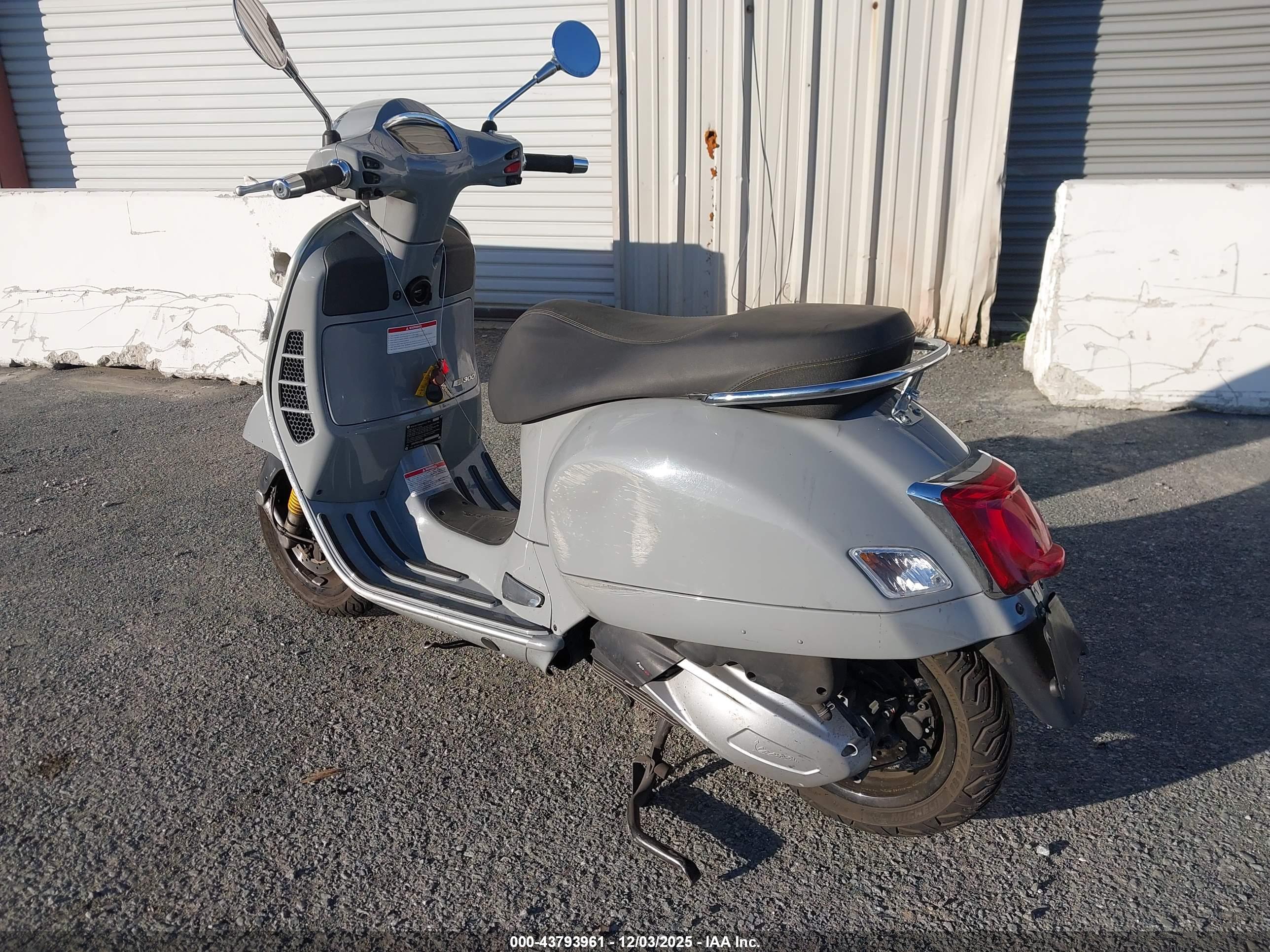 VESPA GTS image 3
