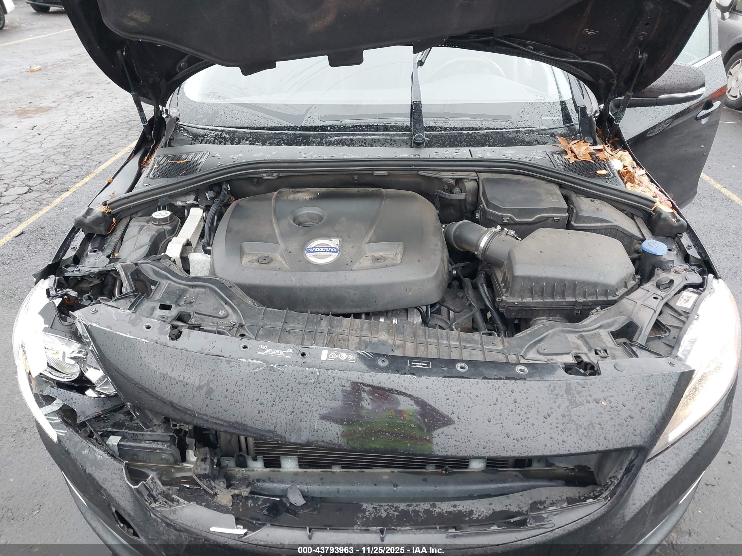 VOLVO V60 image 10