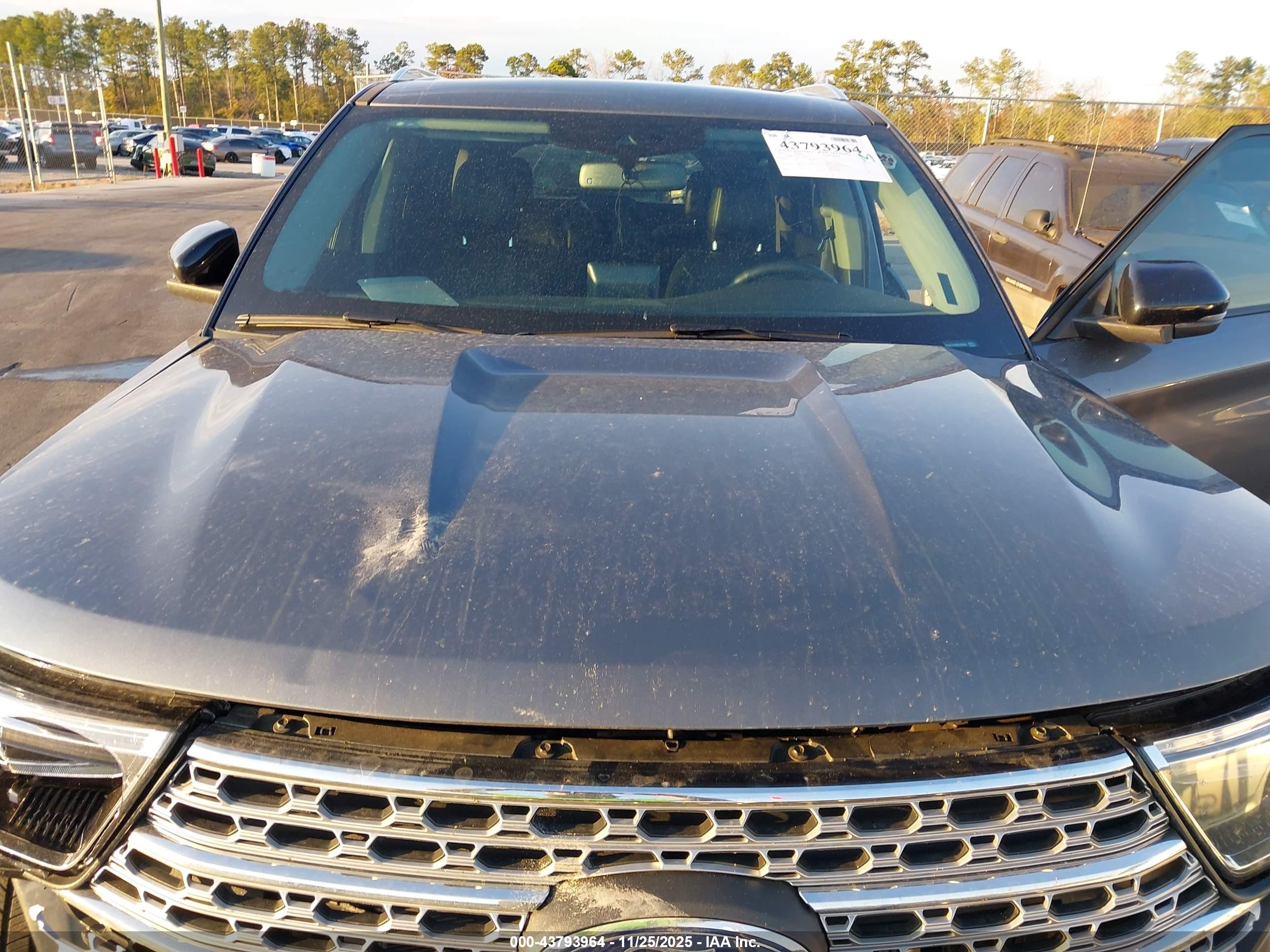 FORD EXPLORER image 10