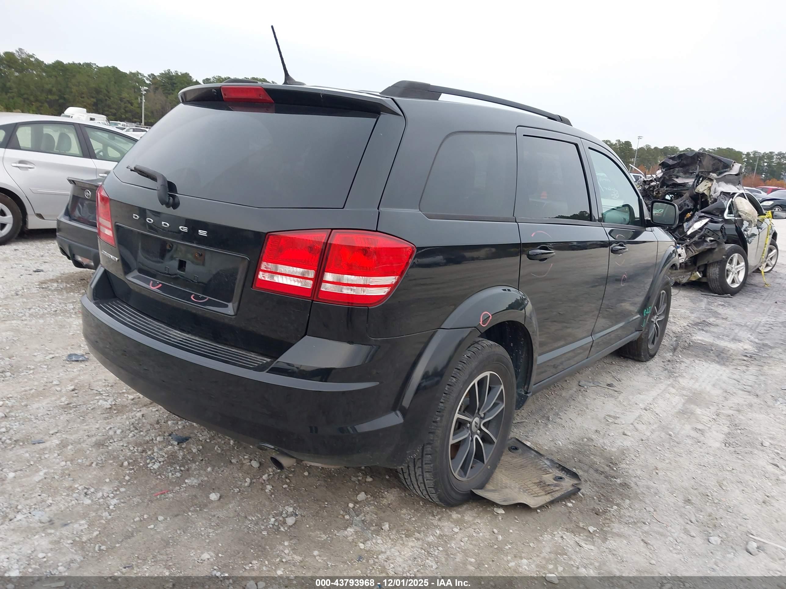 DODGE JOURNEY image 4