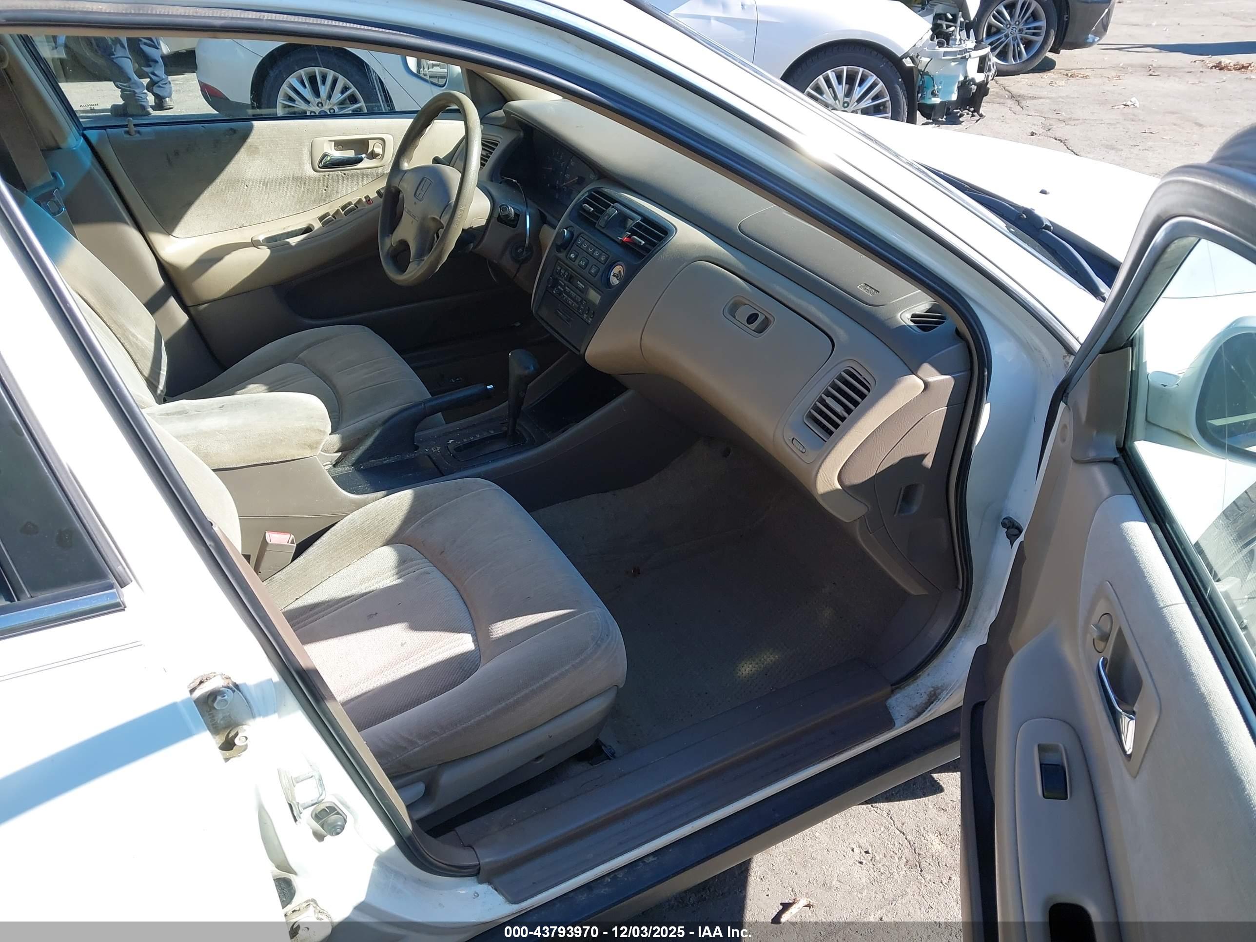 HONDA ACCORD image 5