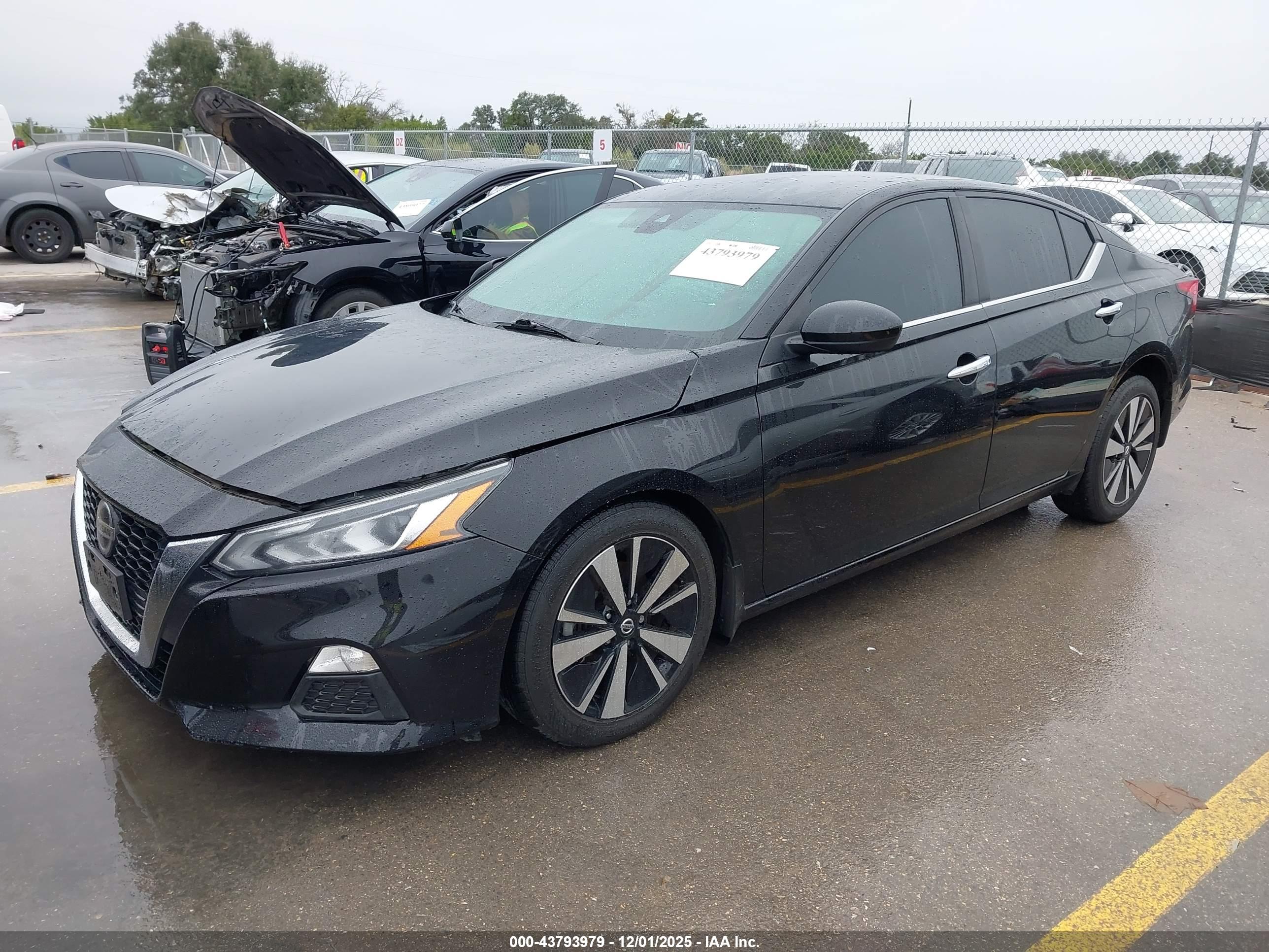 NISSAN ALTIMA image 2