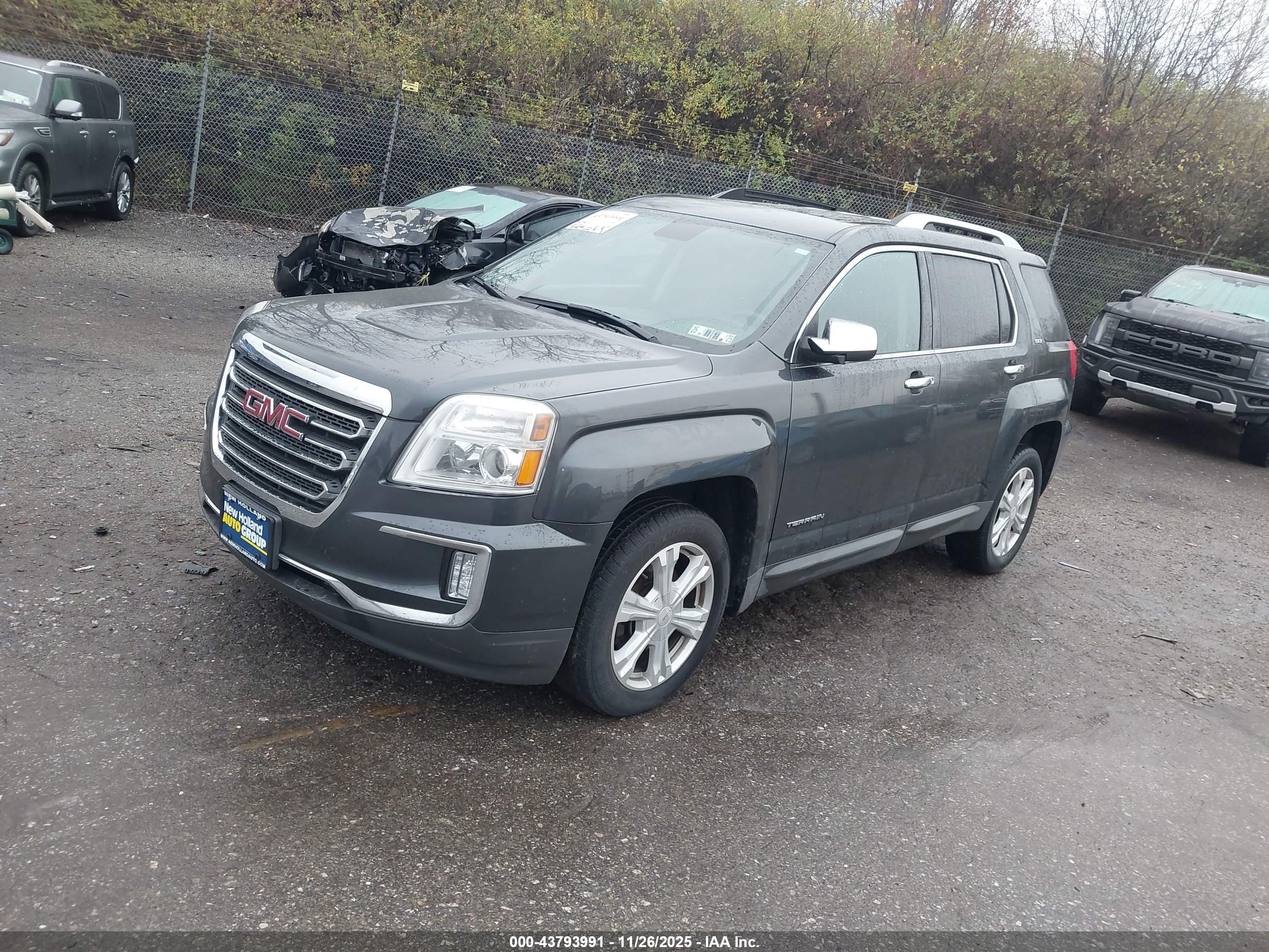 GMC TERRAIN image 2