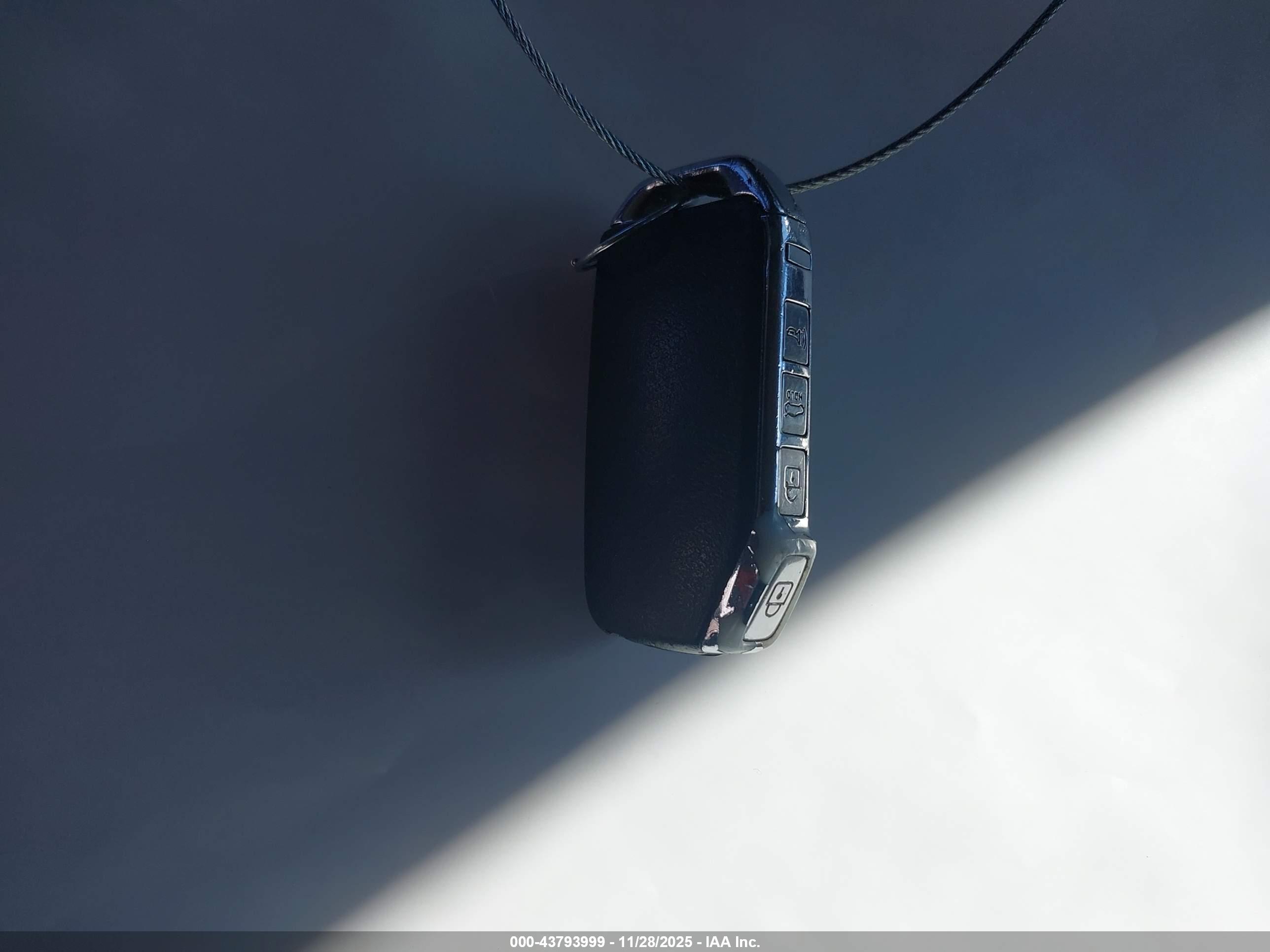 KIA K5 image 11