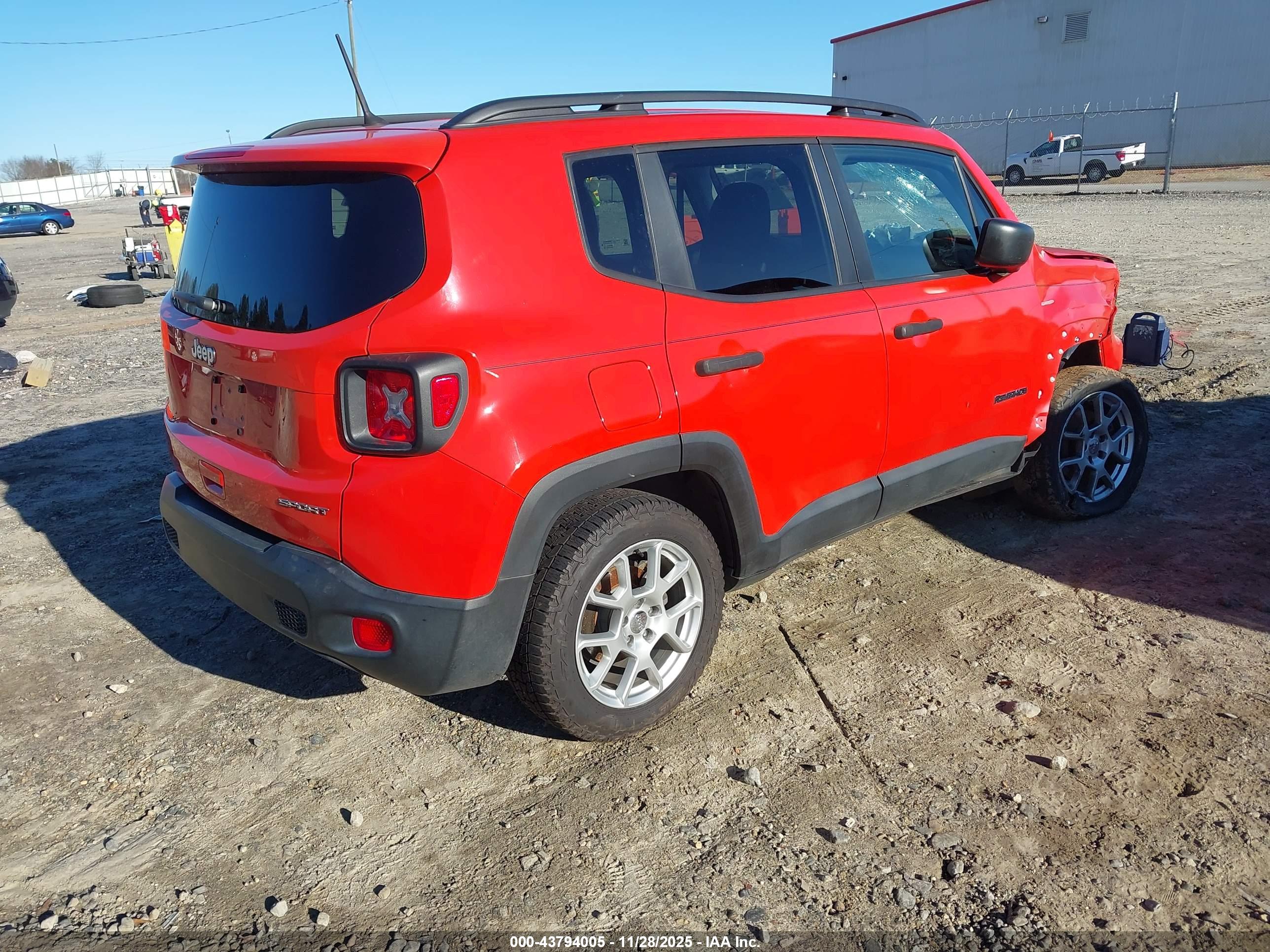 JEEP RENEGADE image 4