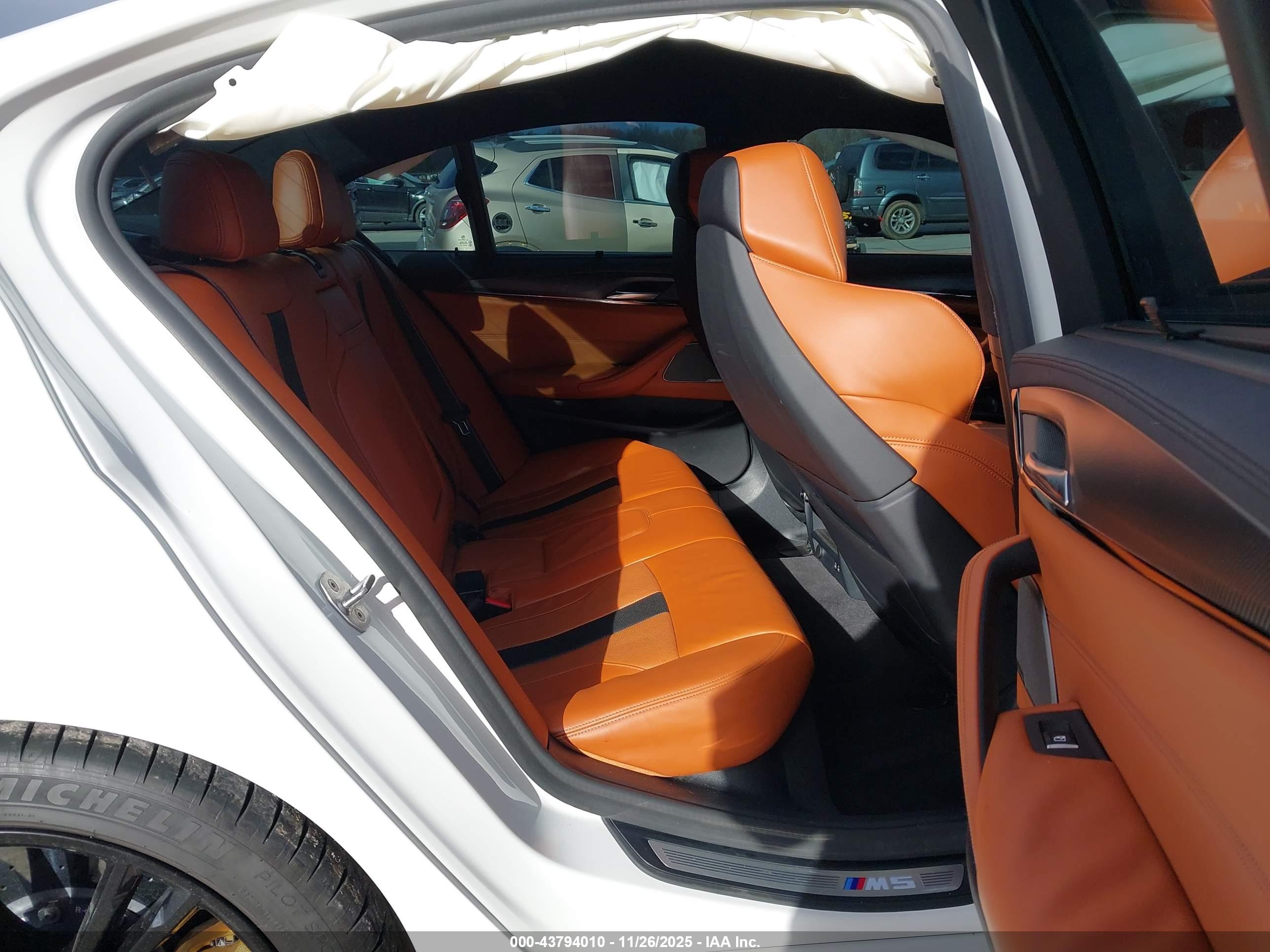BMW M5 image 8