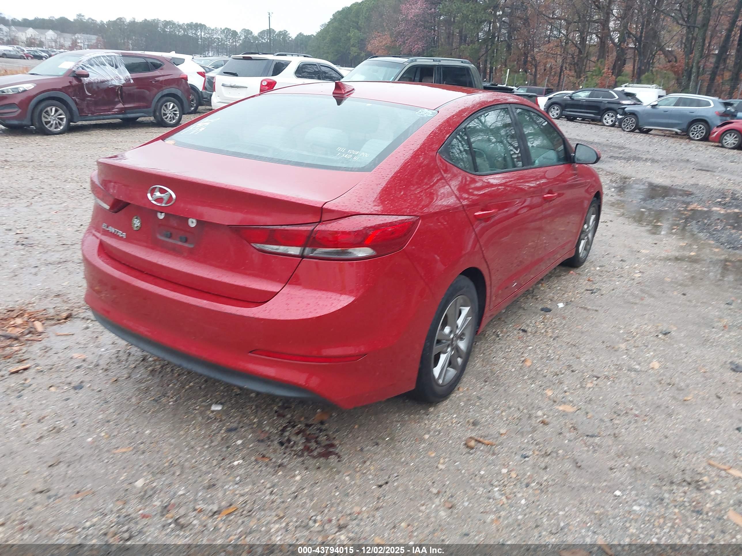 HYUNDAI ELANTRA image 4