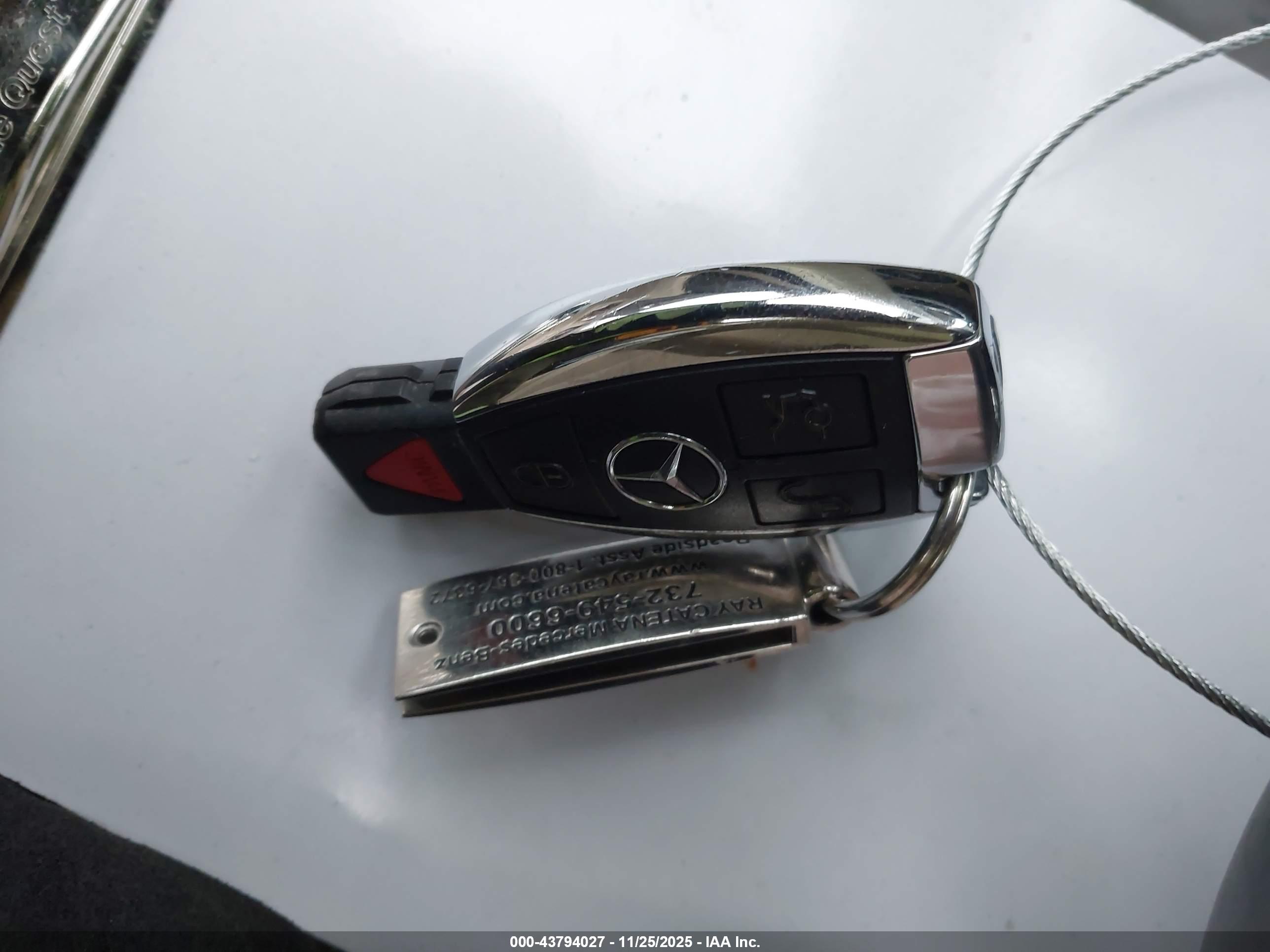 MERCEDES-BENZ GLK image 11