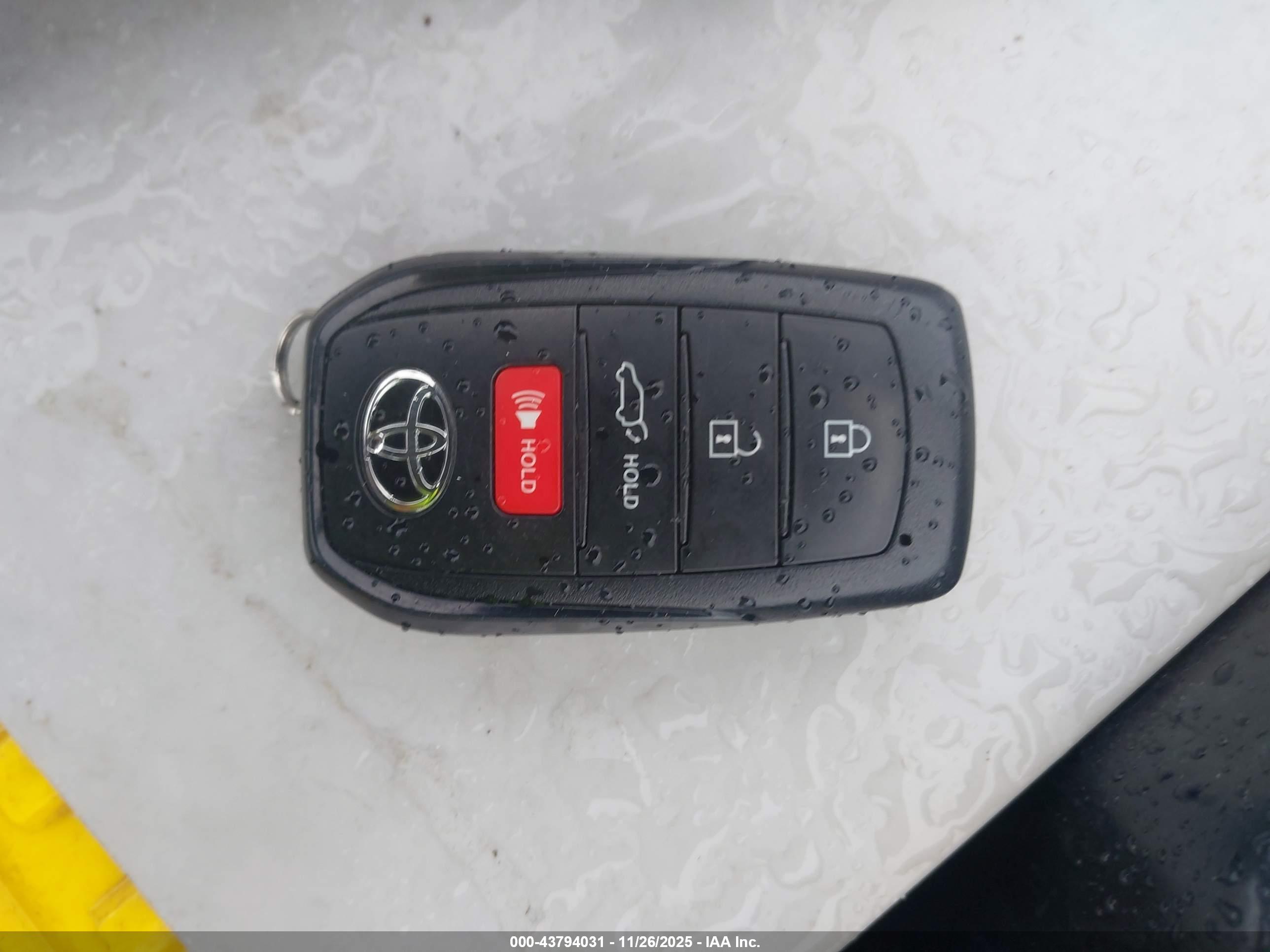 TOYOTA LAND image 11