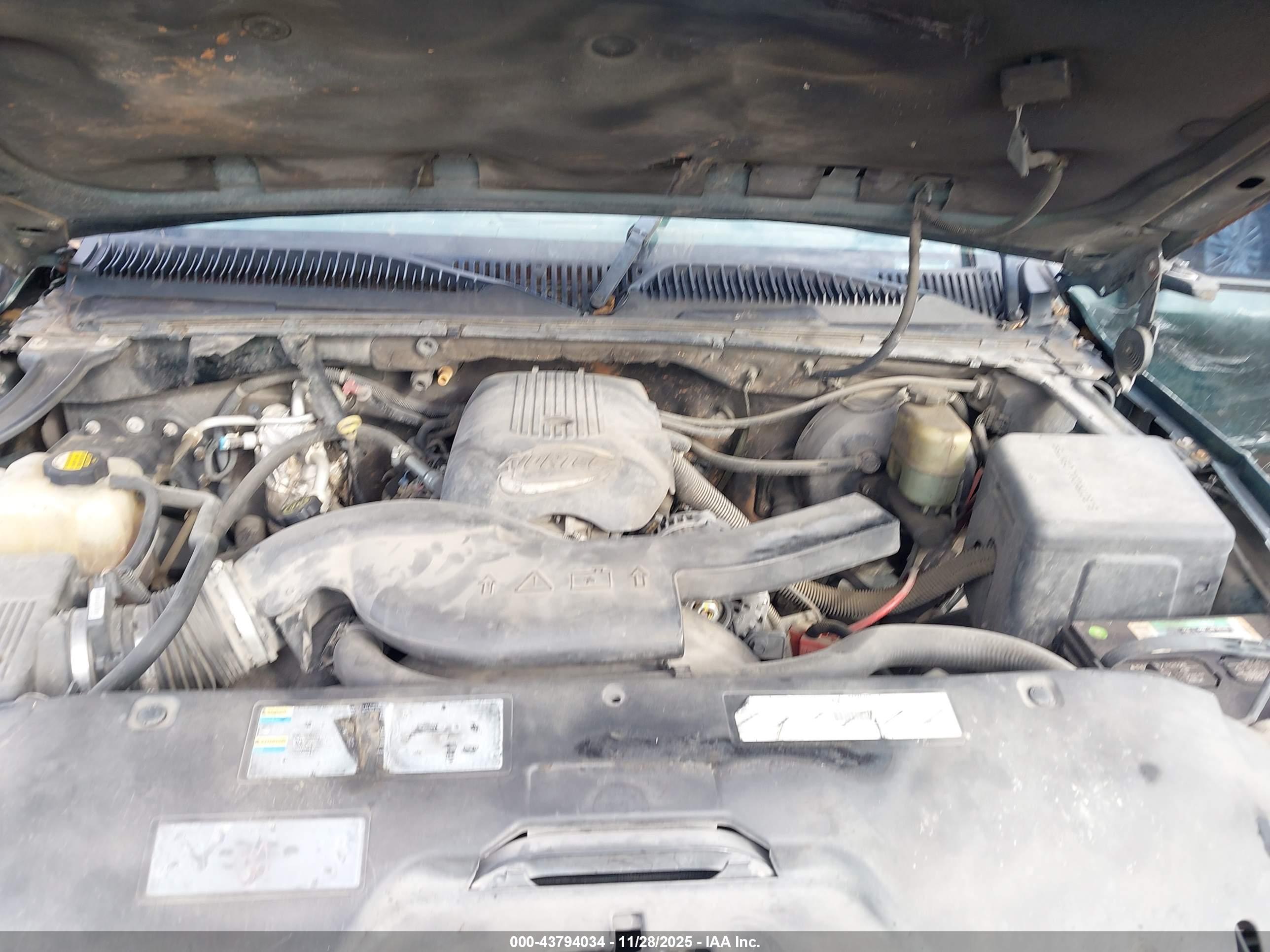 CHEVROLET TAHOE image 10