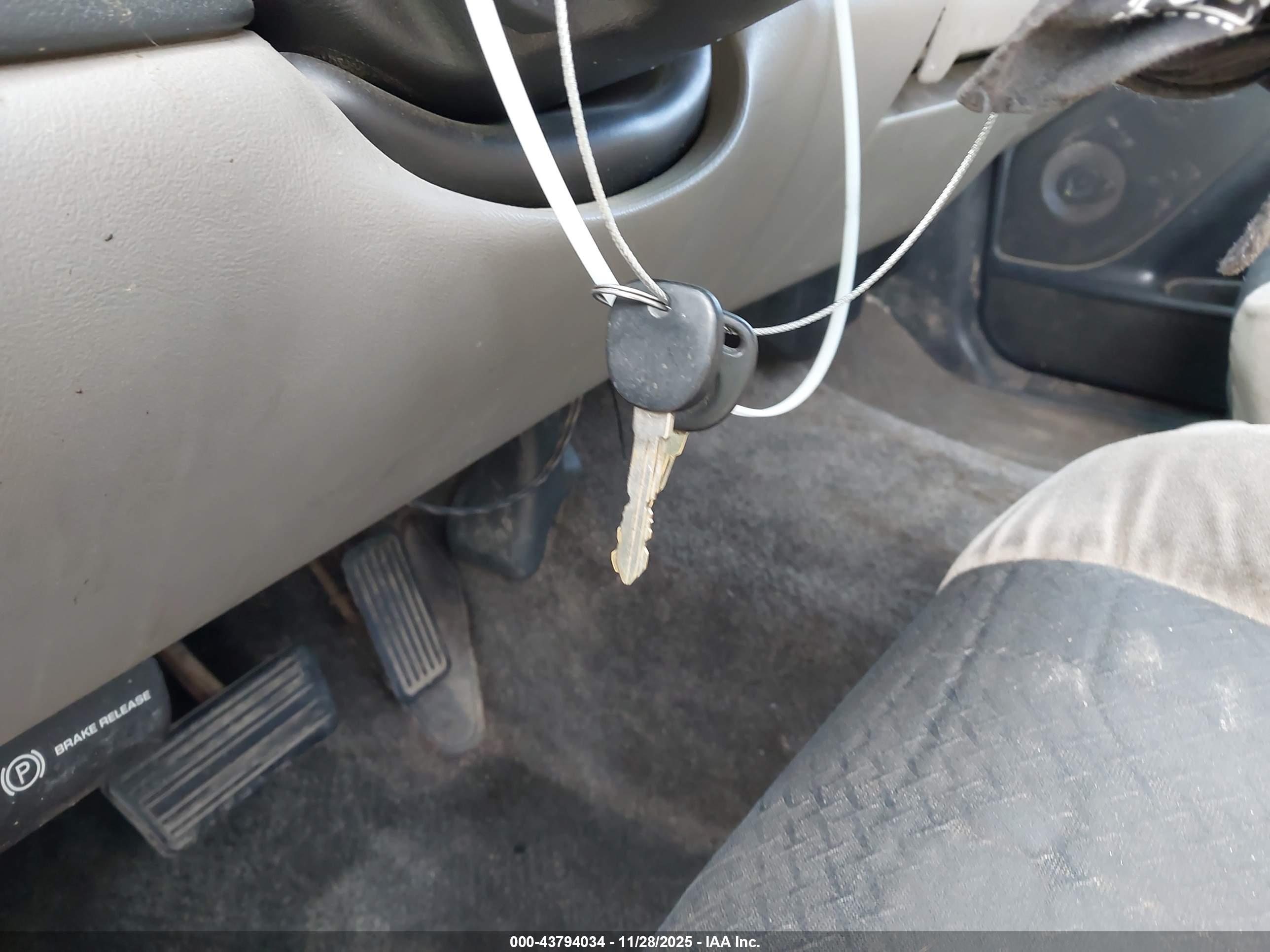 CHEVROLET TAHOE image 11