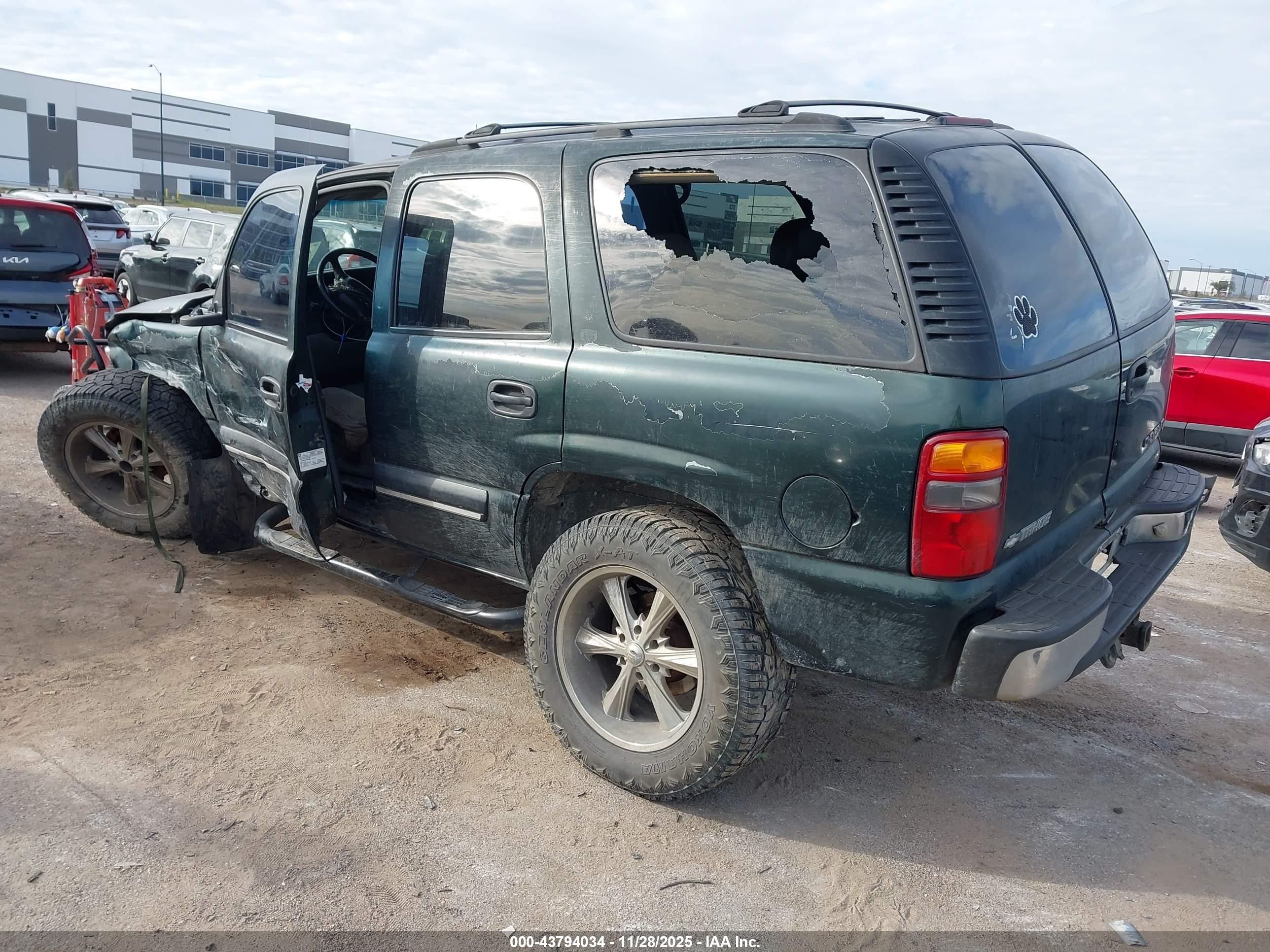 CHEVROLET TAHOE image 3